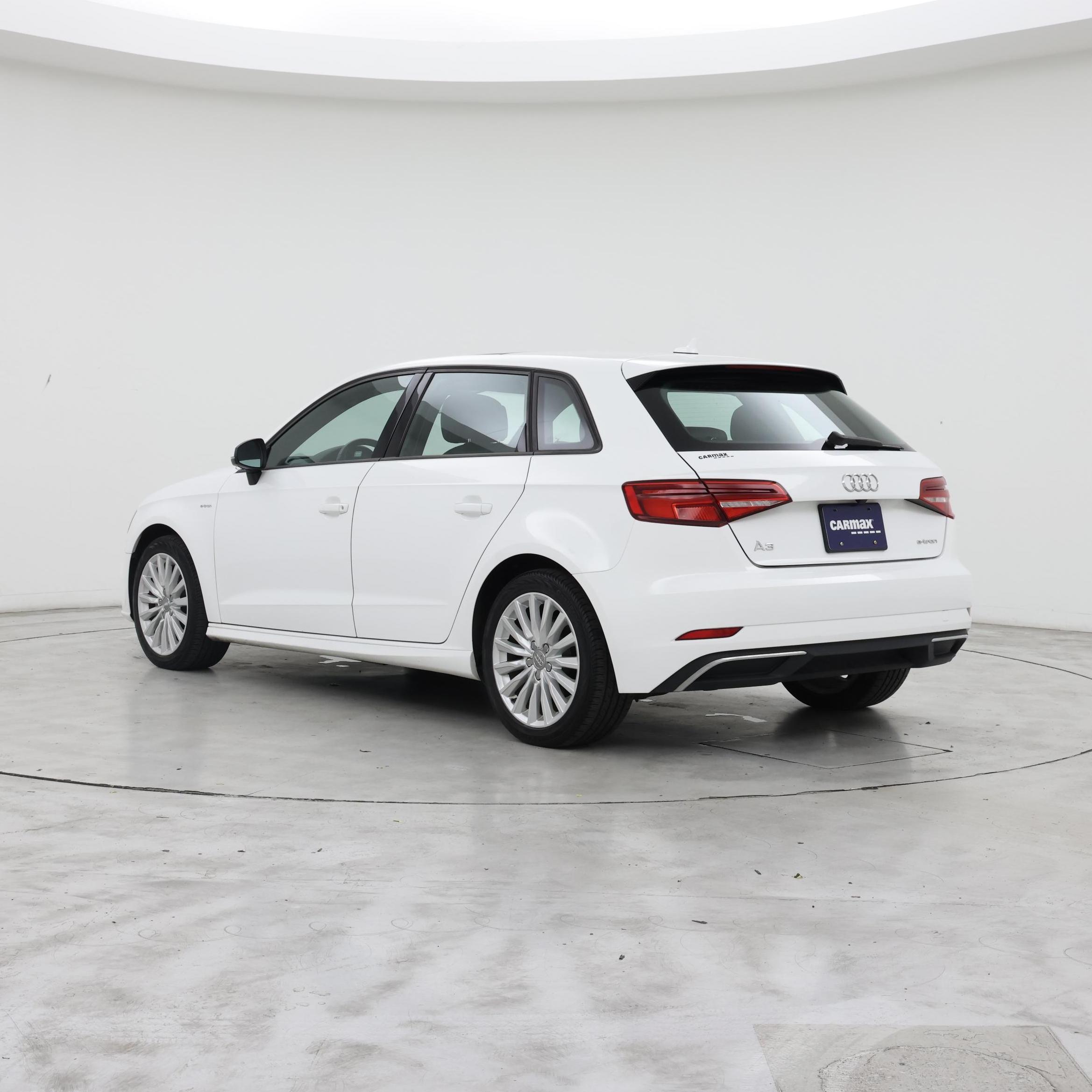 Thumbnail: 2017 Audi A3 - 2
