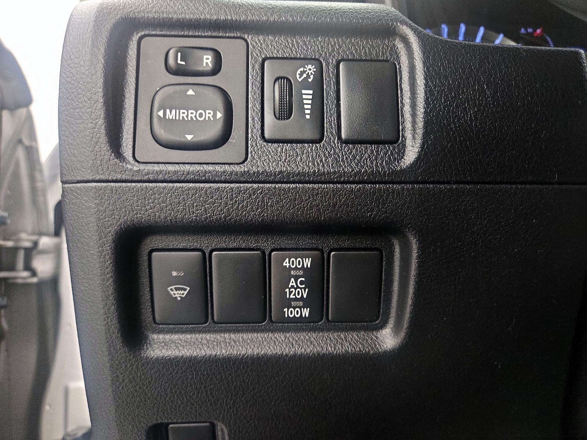 Thumbnail: 2017 Toyota 4Runner - 13