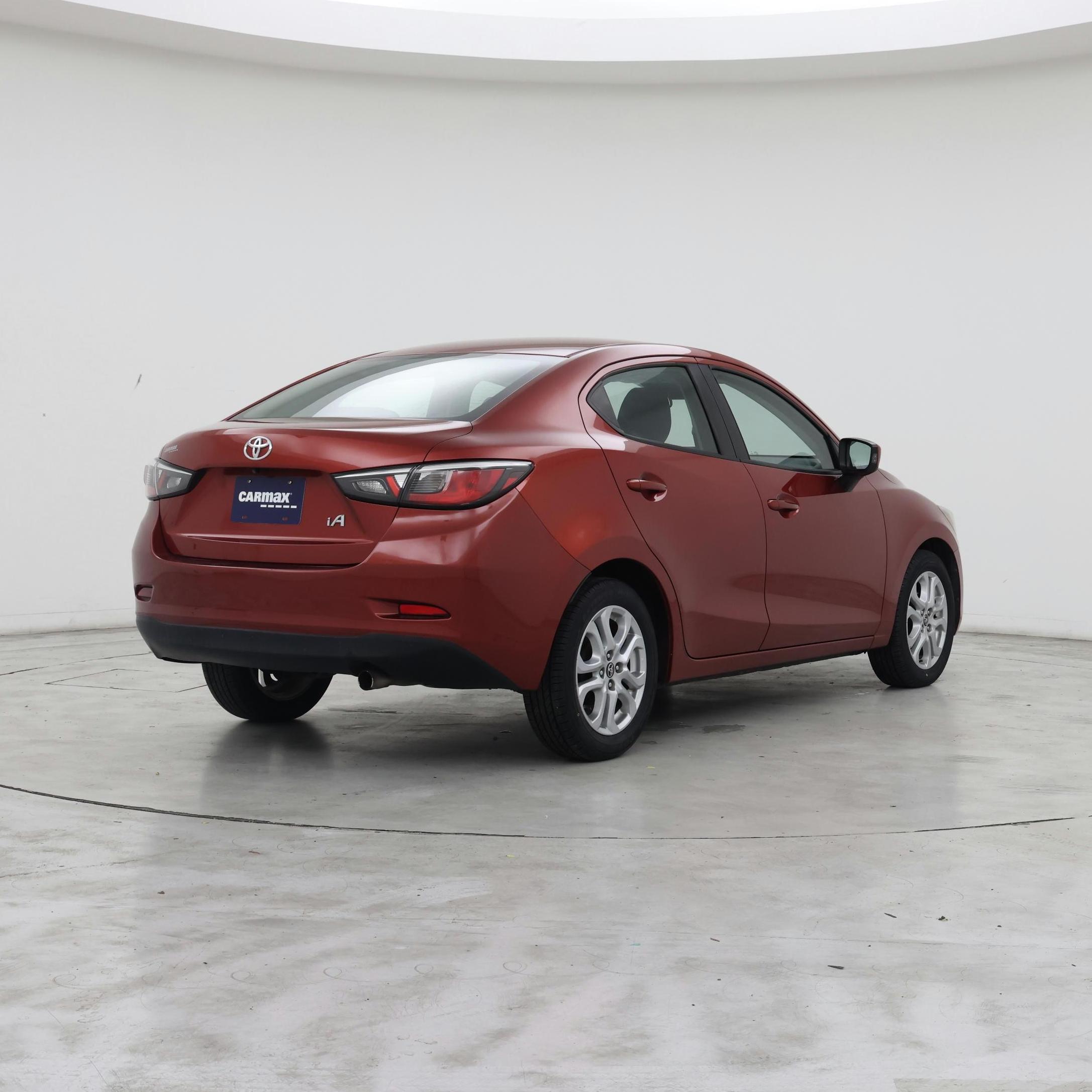 Thumbnail: 2018 Toyota Yaris iA - 8