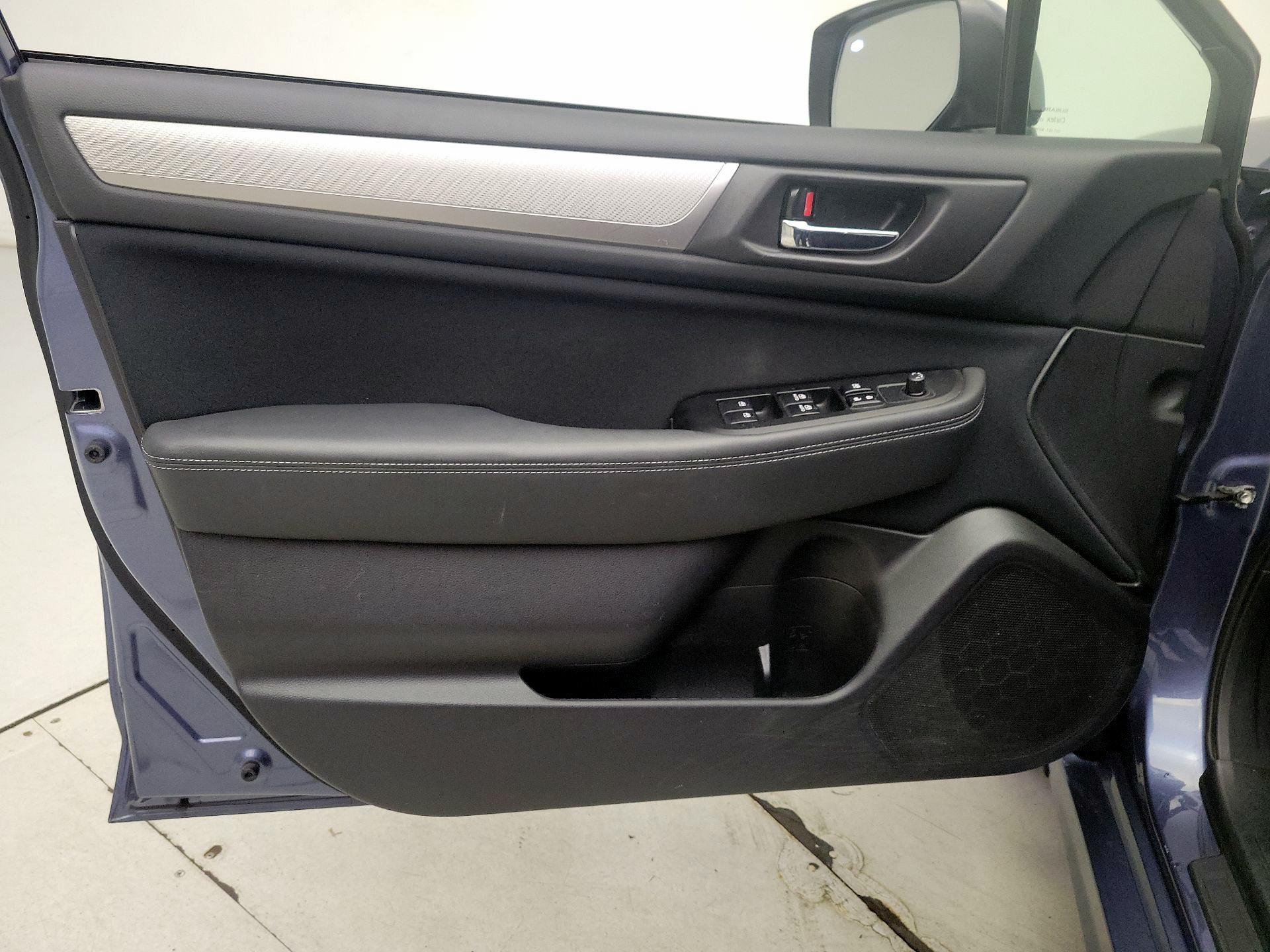 Thumbnail: 2016 Subaru Legacy - 12