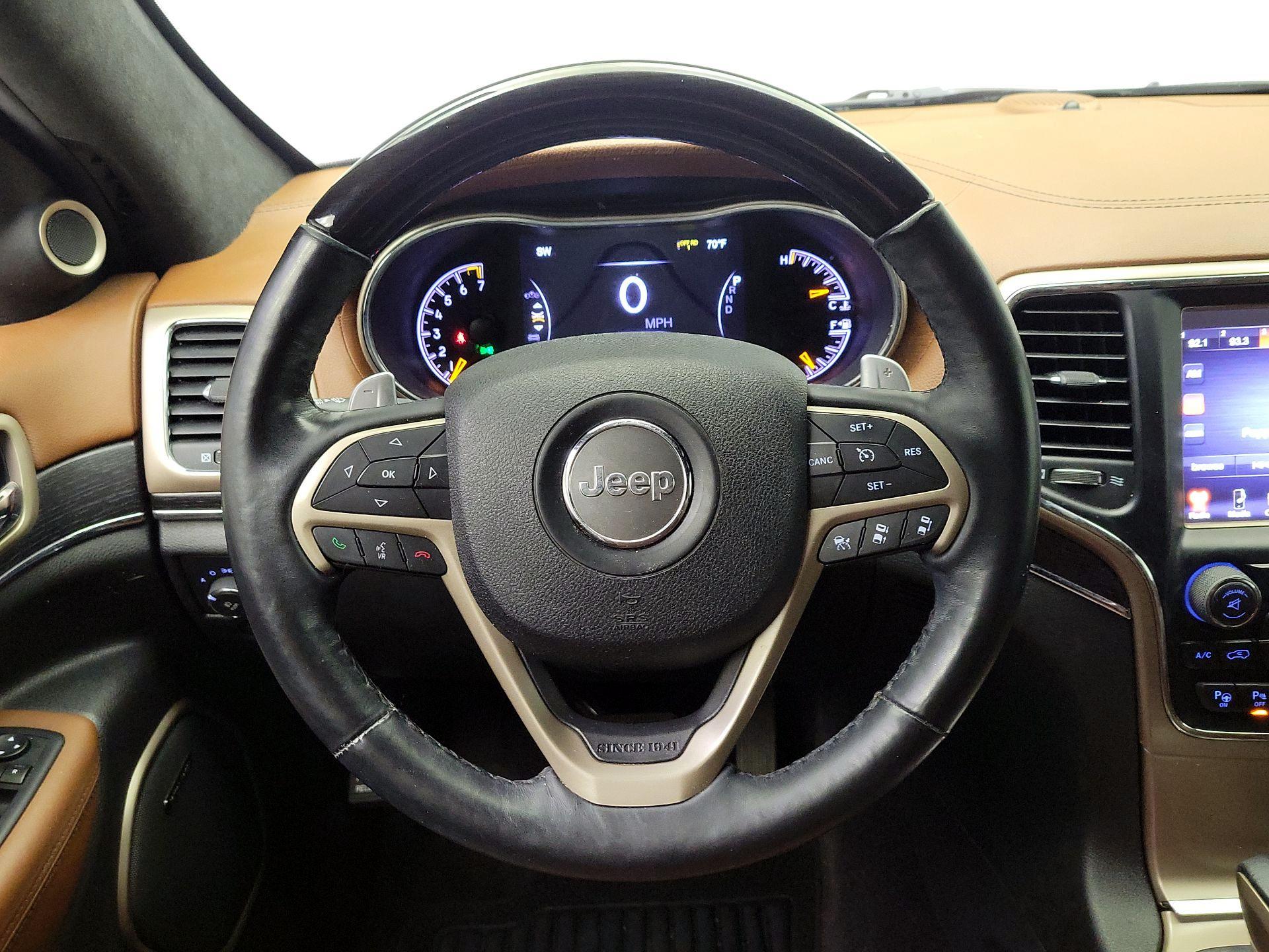 Thumbnail: 2017 Jeep Grand Cherokee - 10