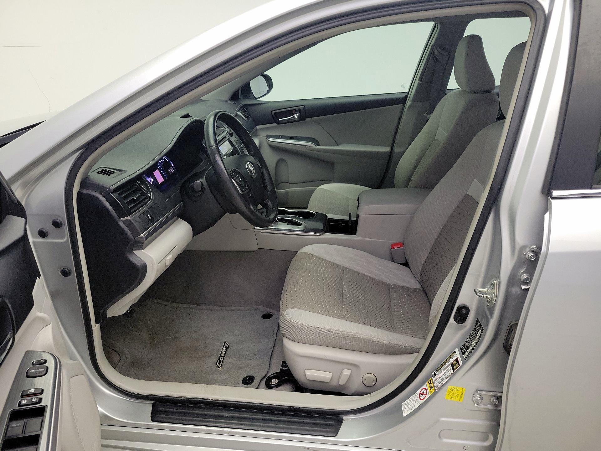 Thumbnail: 2013 Toyota Camry - 11