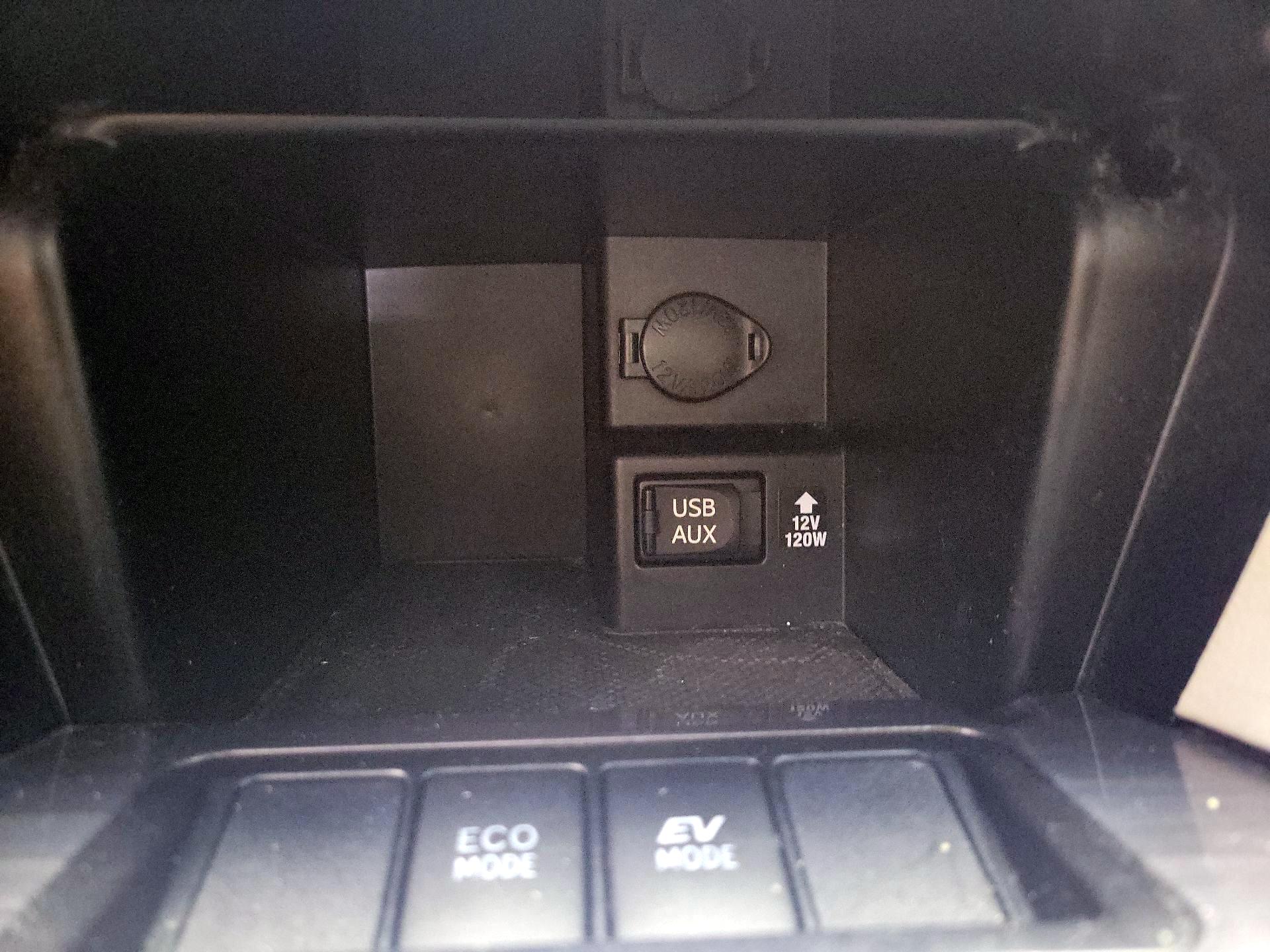 Thumbnail: 2013 Toyota Camry - 17