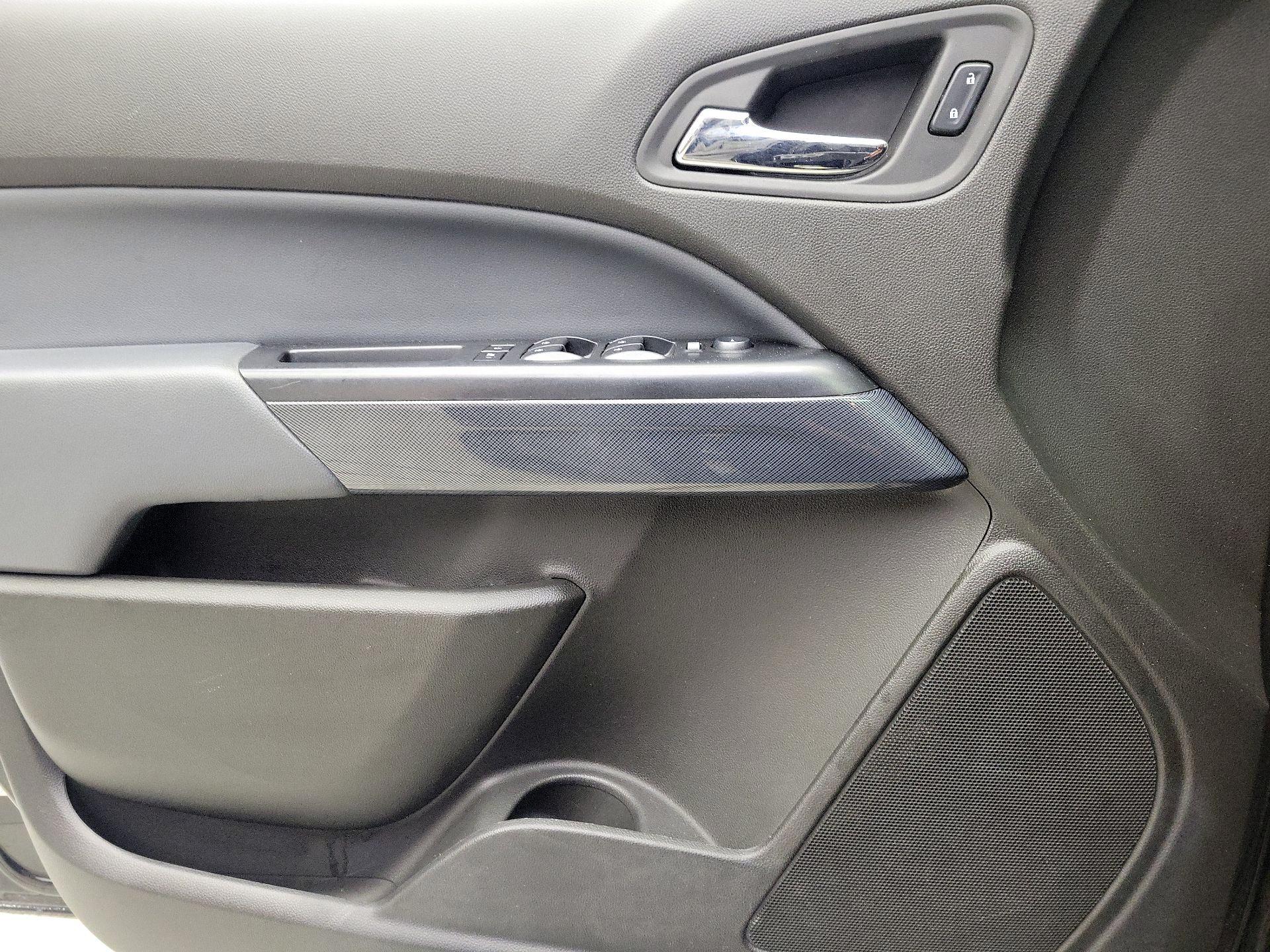 Thumbnail: 2015 Chevrolet Colorado - 12