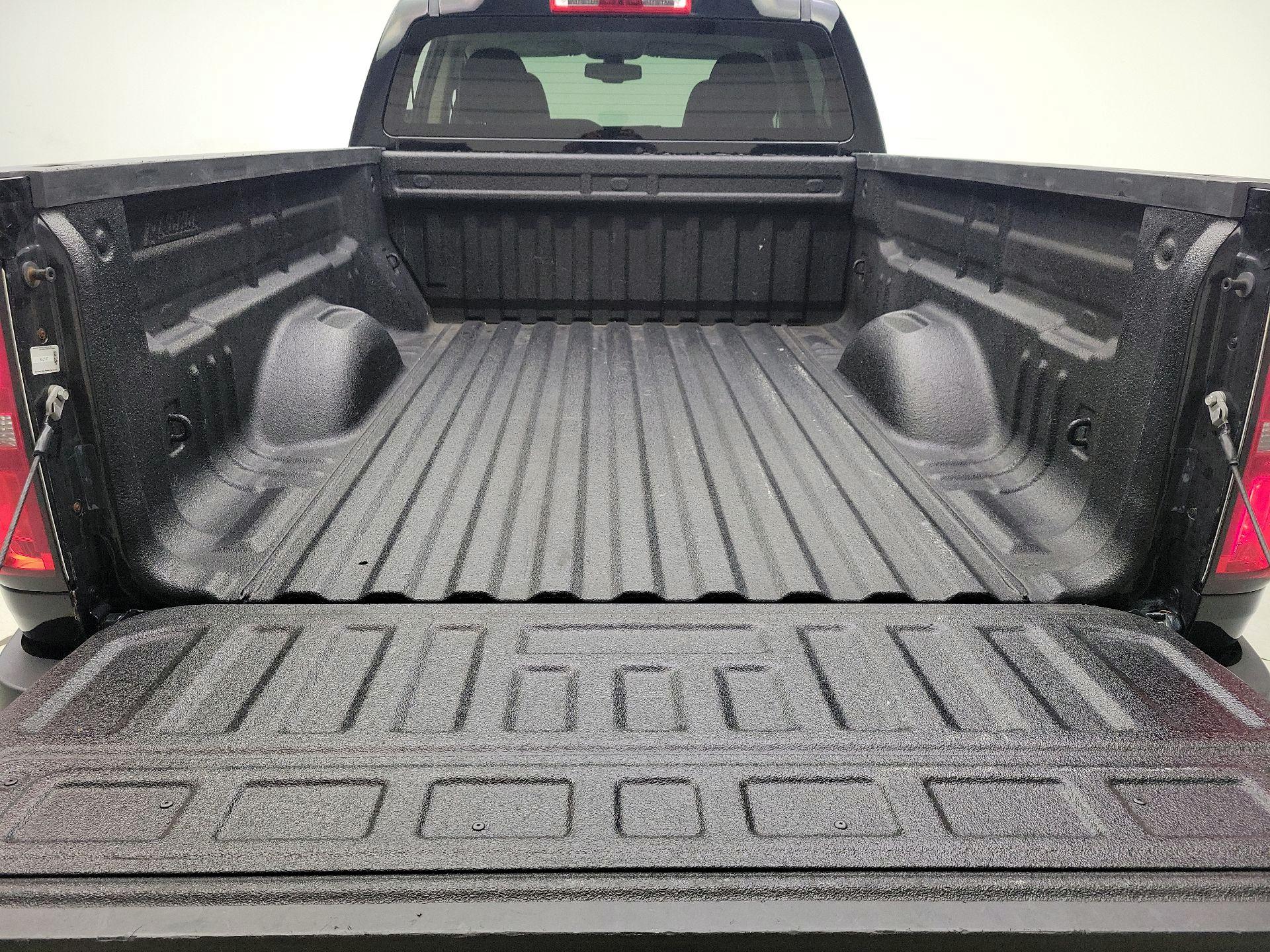 Thumbnail: 2015 Chevrolet Colorado - 19
