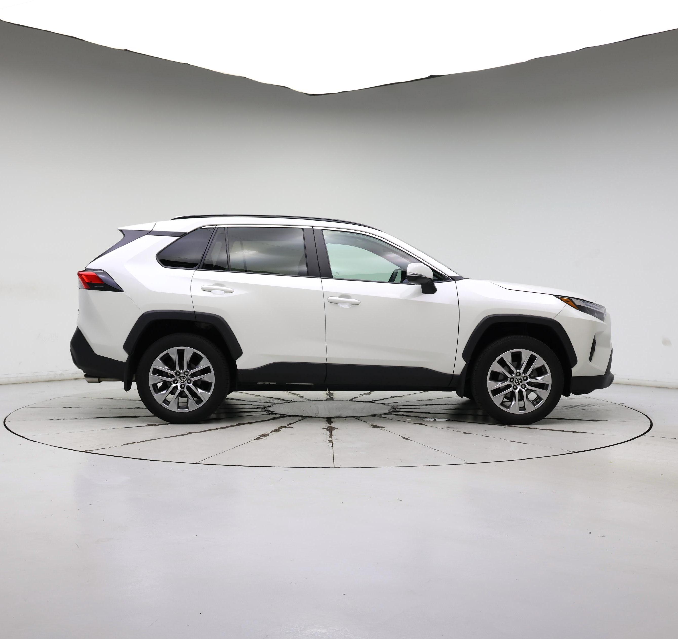 Thumbnail: 2022 Toyota RAV4 - 7