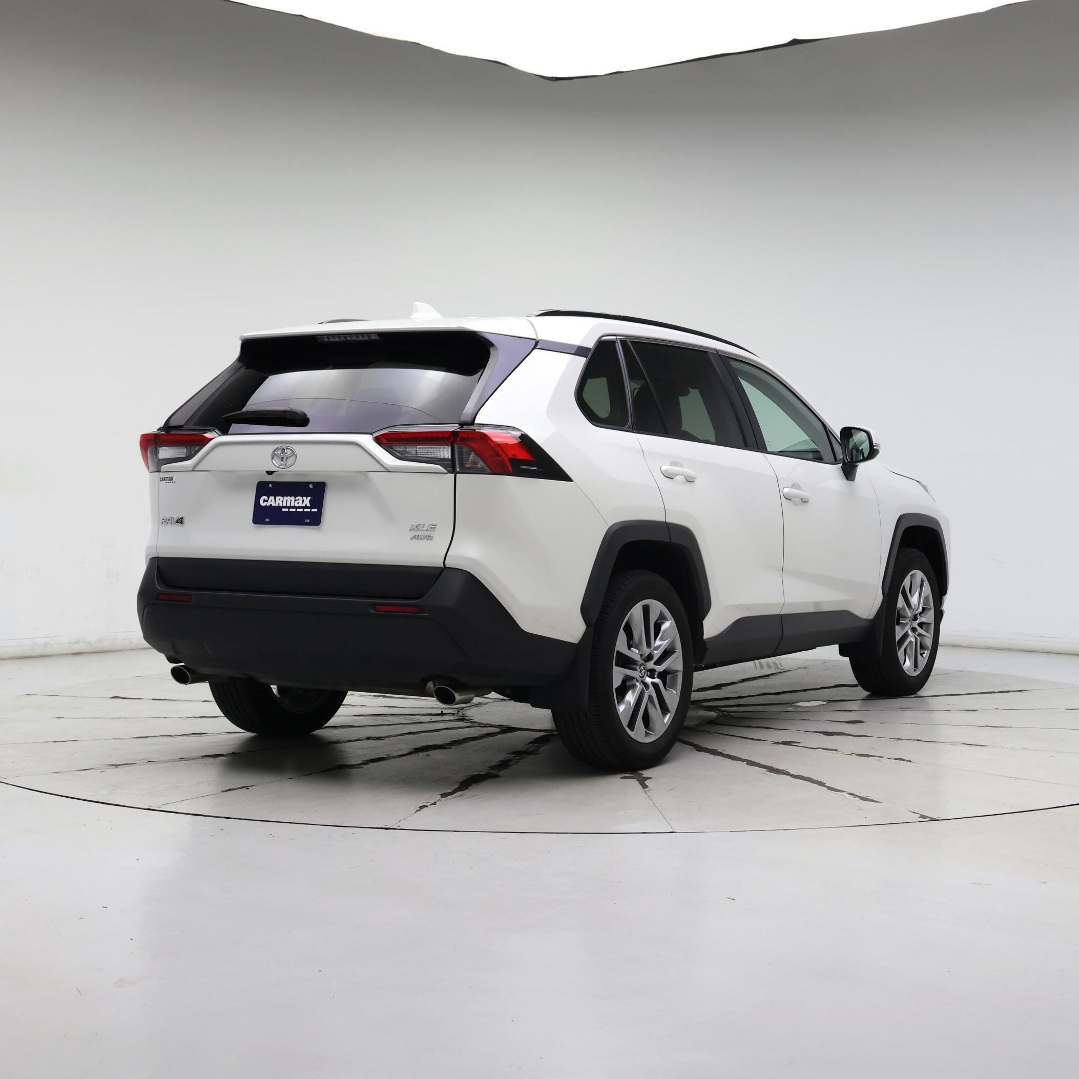 Thumbnail: 2022 Toyota RAV4 - 8