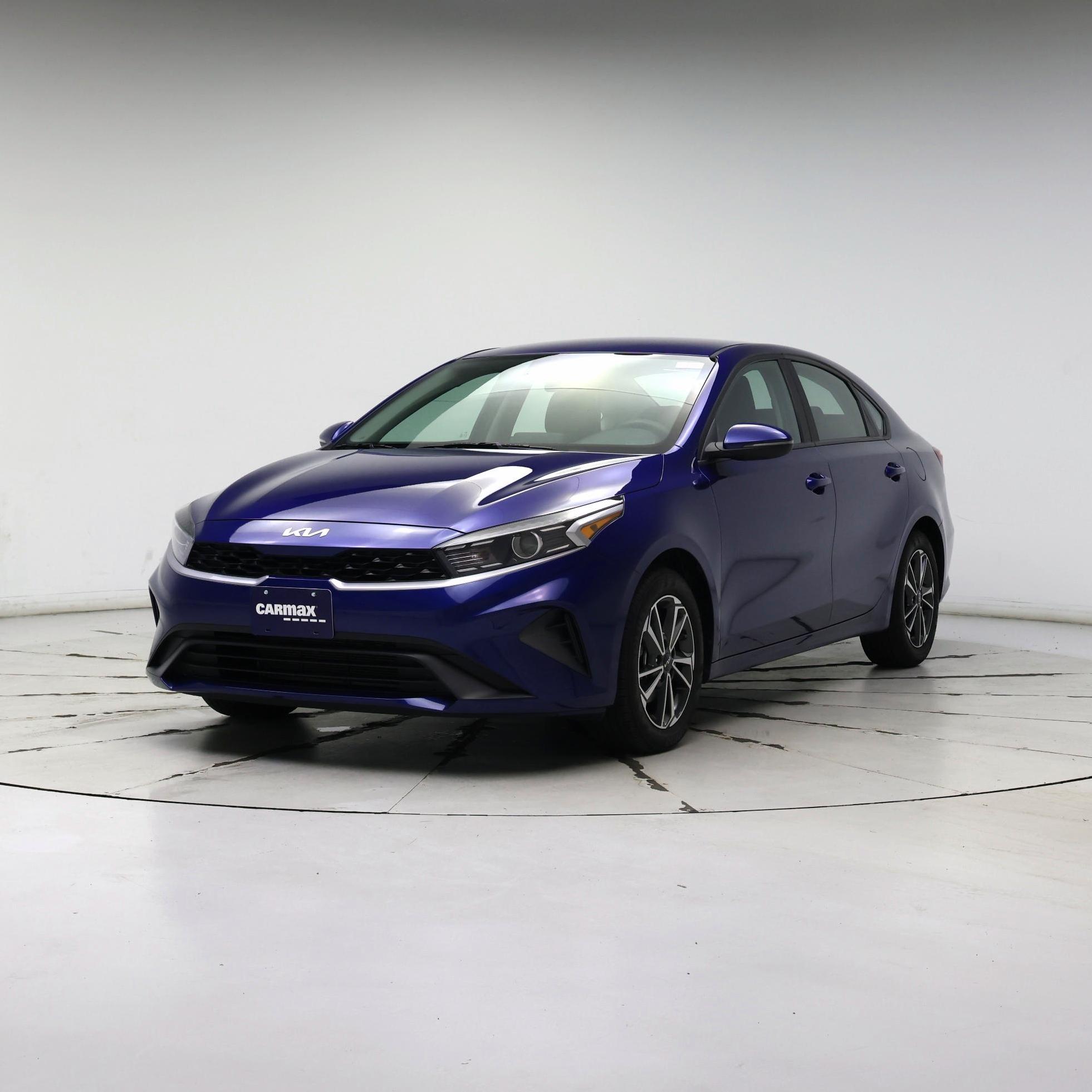 Thumbnail: 2023 Kia Forte - 4