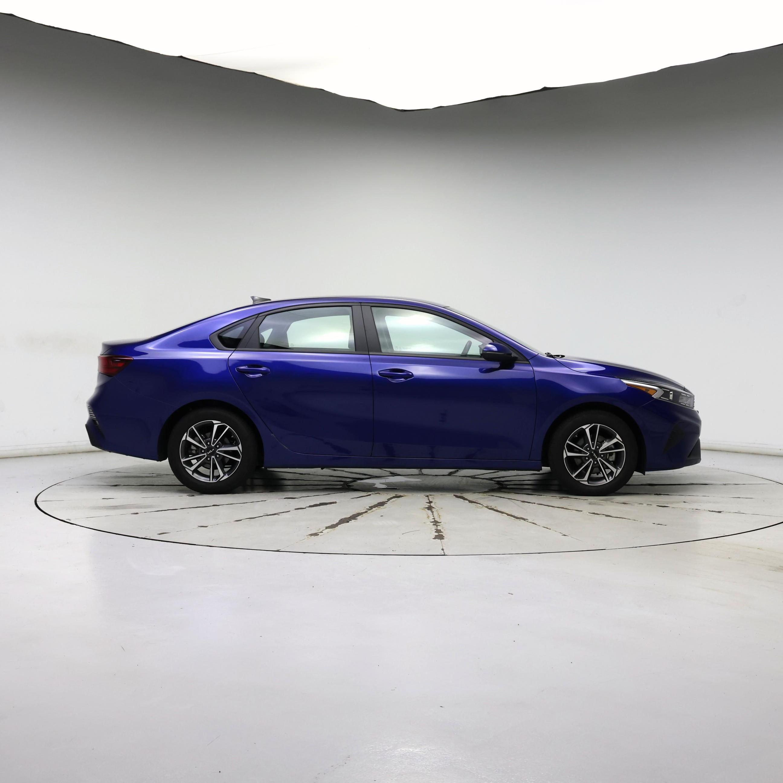 Thumbnail: 2023 Kia Forte - 7