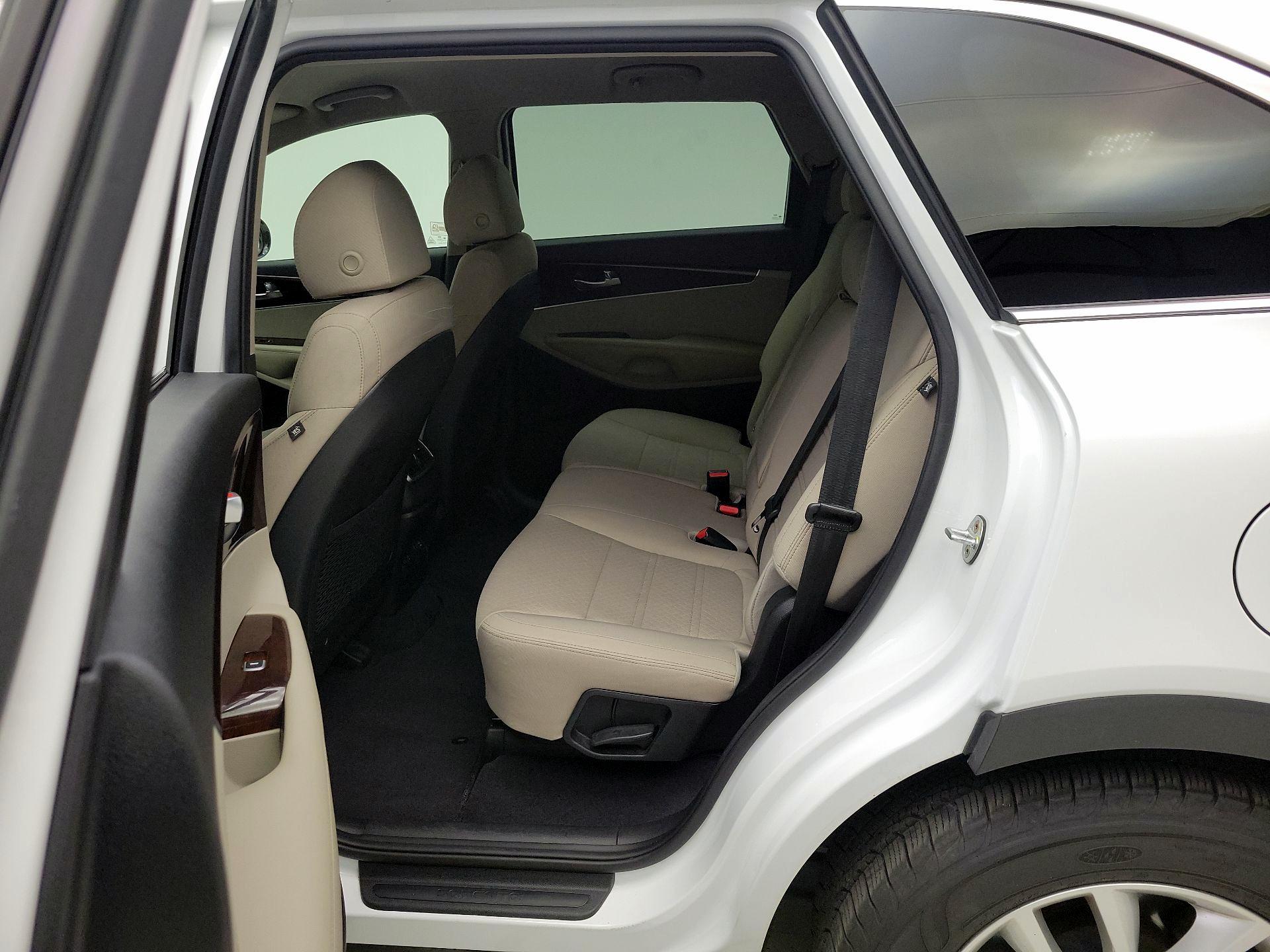 Thumbnail: 2018 Kia Sorento - 19