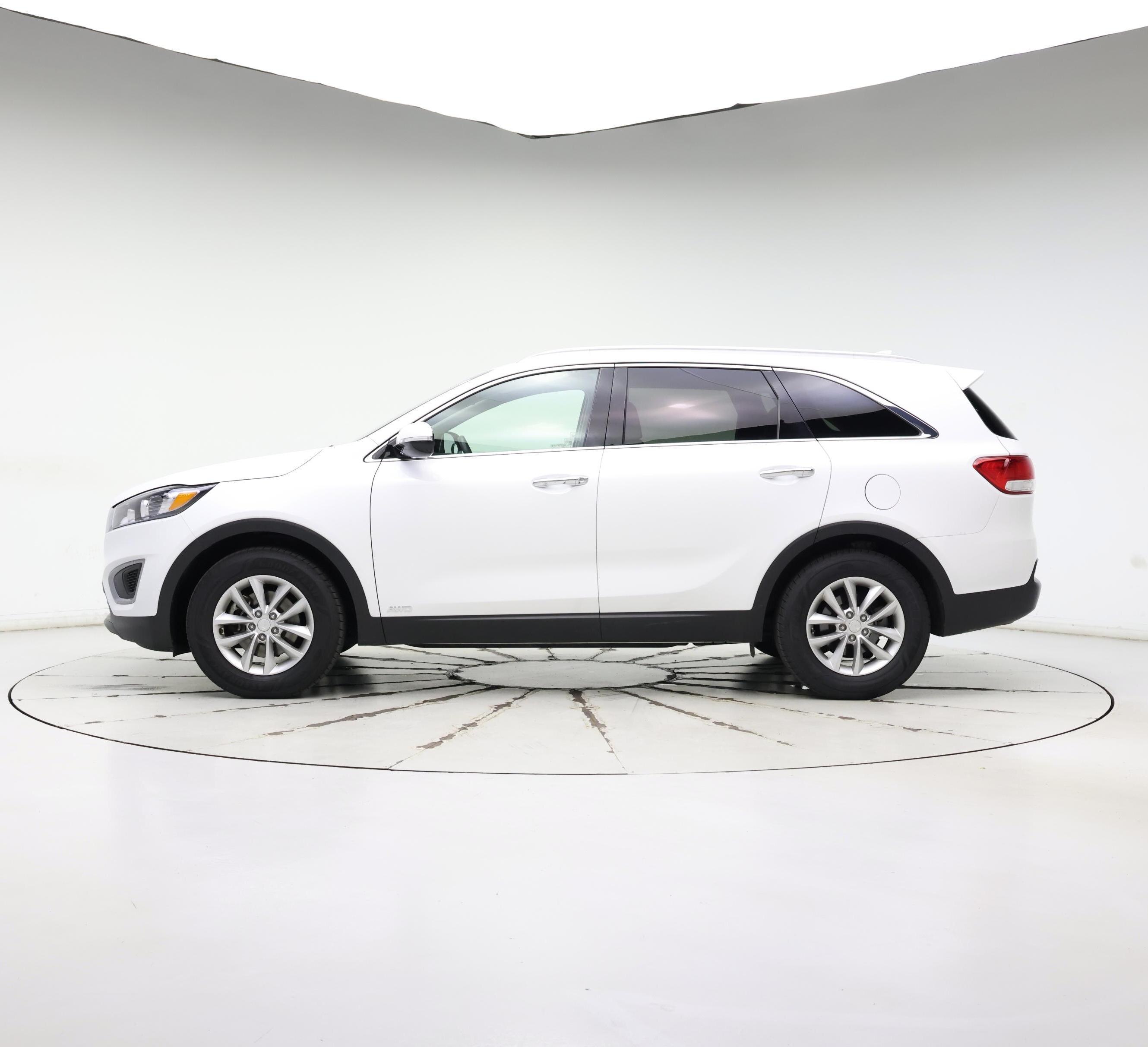 Thumbnail: 2018 Kia Sorento - 3