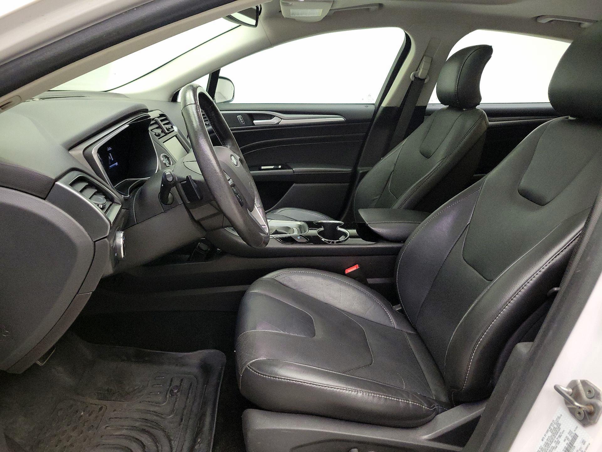 Thumbnail: 2016 Ford Fusion - 11