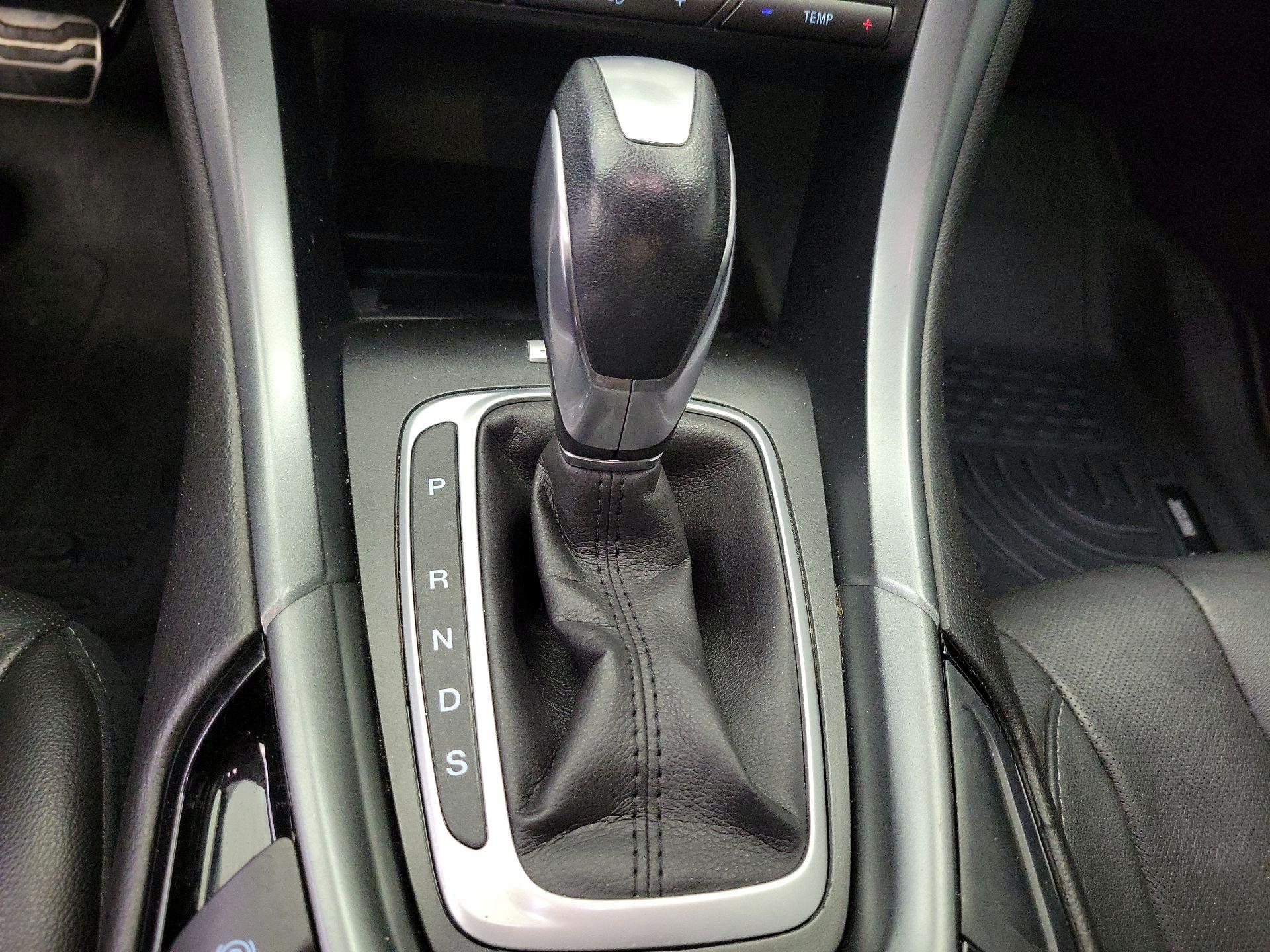 Thumbnail: 2016 Ford Fusion - 16