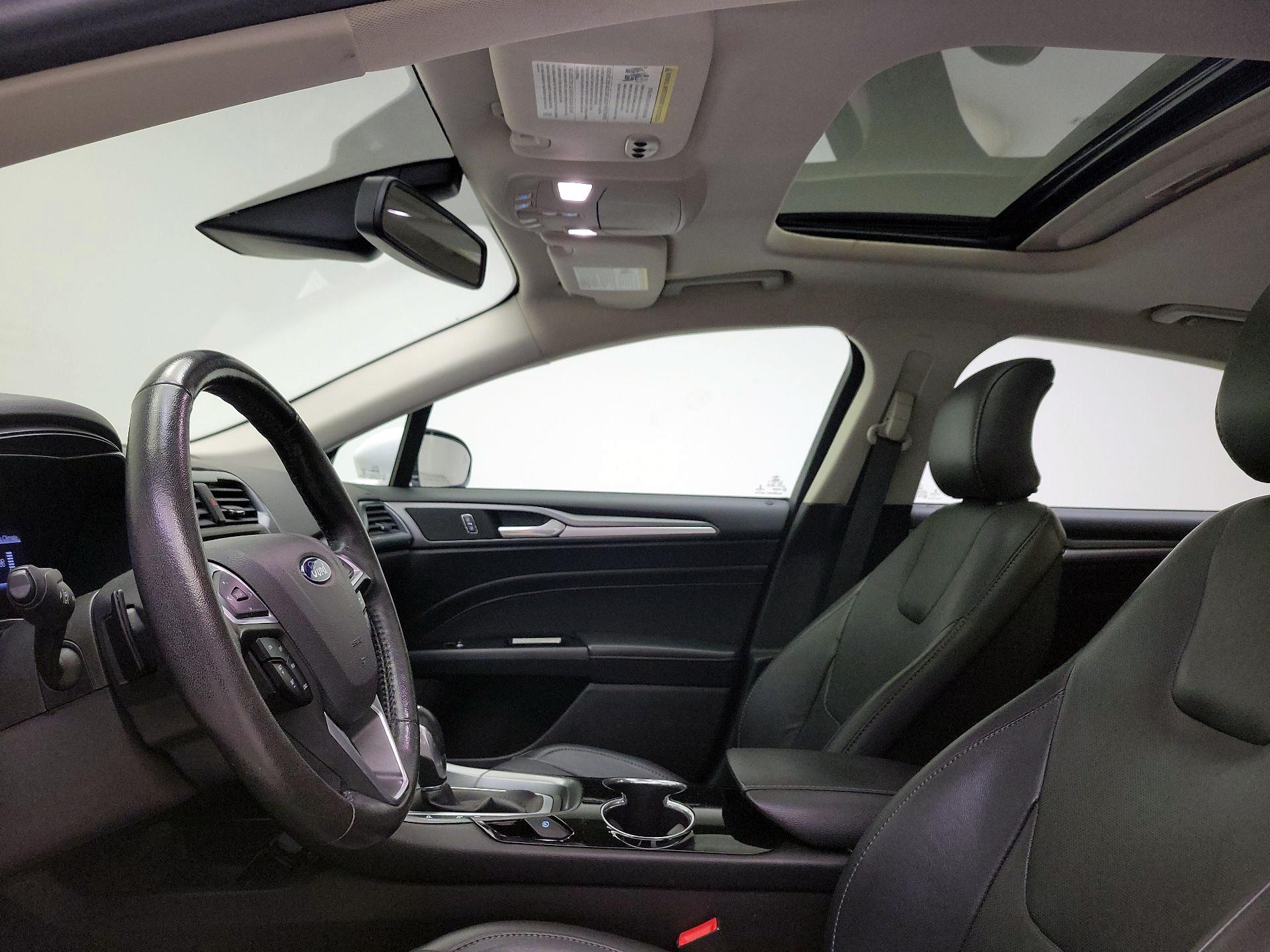 Thumbnail: 2016 Ford Fusion - 17