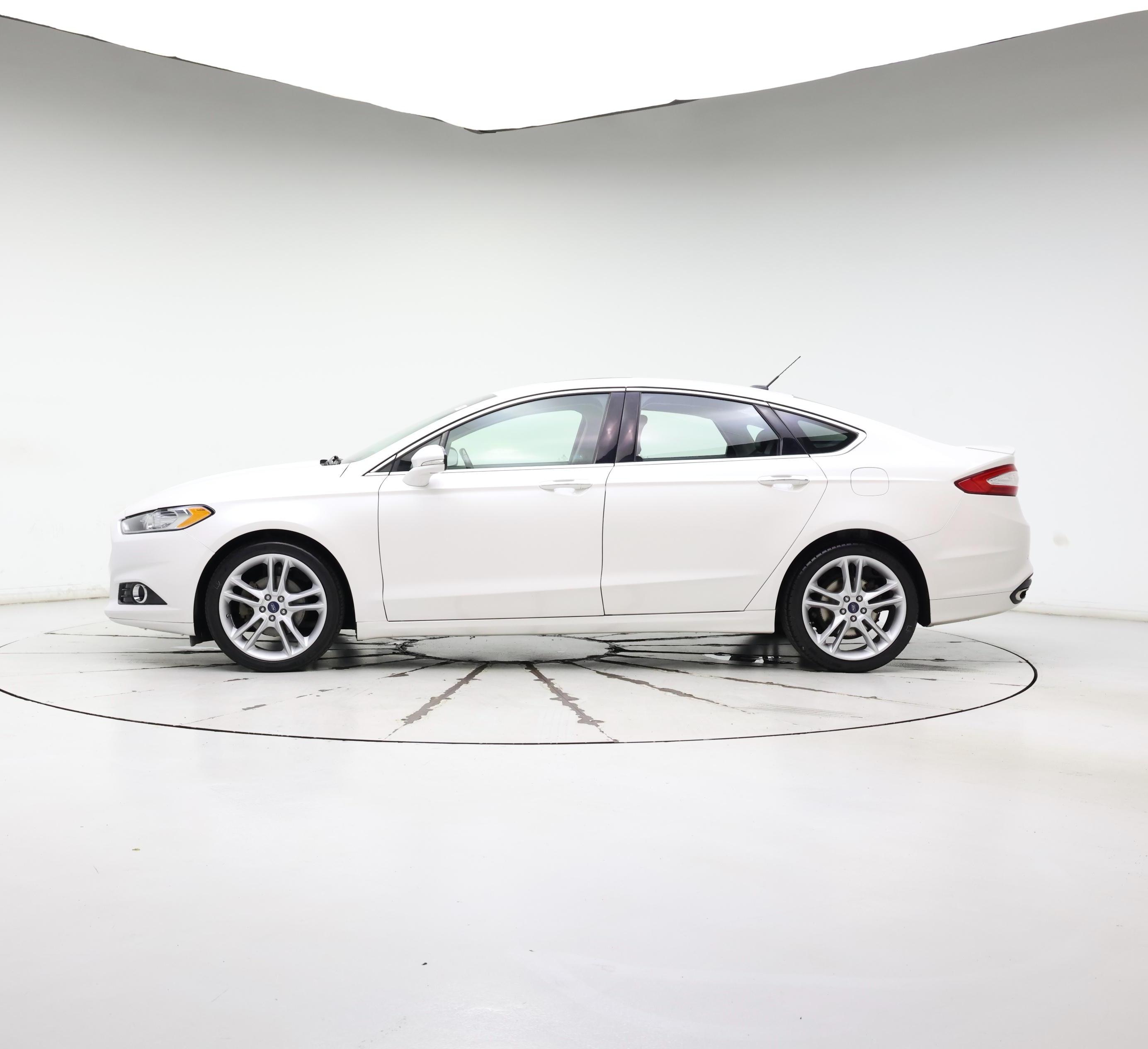 Thumbnail: 2016 Ford Fusion - 3