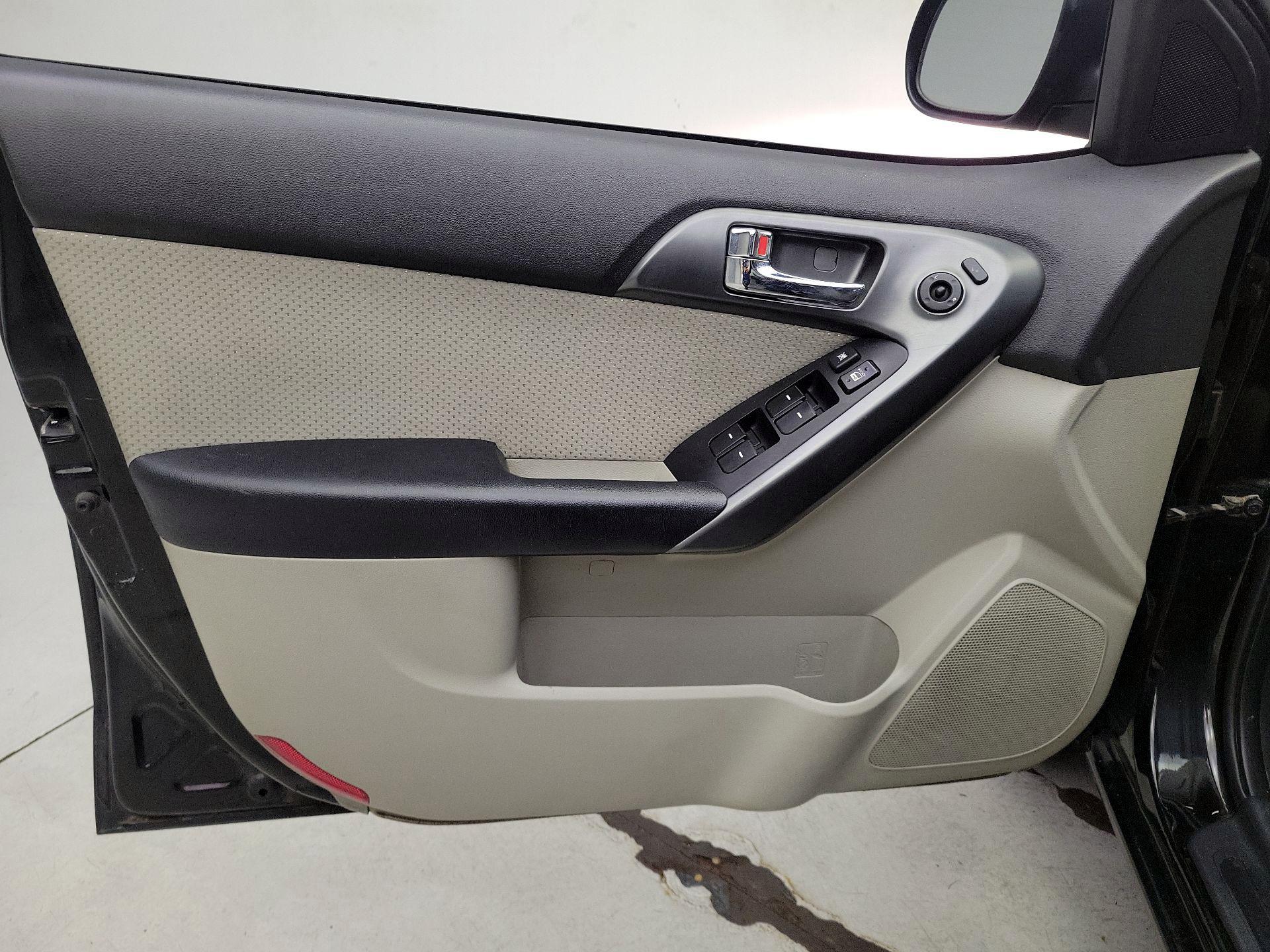 Thumbnail: 2013 Kia Forte - 12