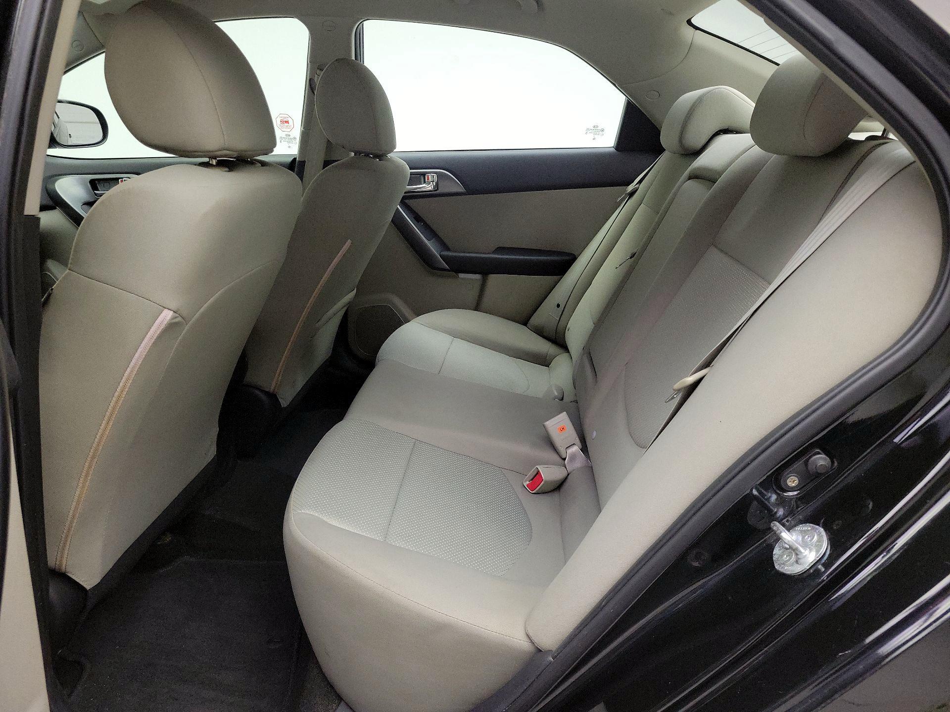 Thumbnail: 2013 Kia Forte - 18