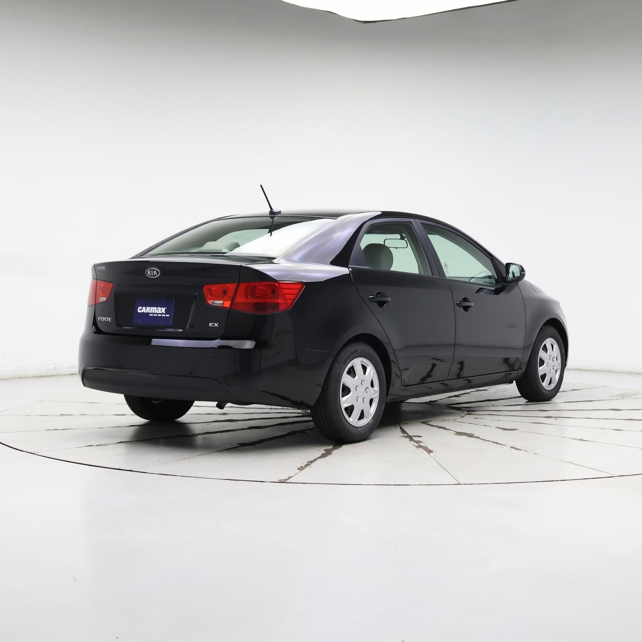 Thumbnail: 2013 Kia Forte - 8
