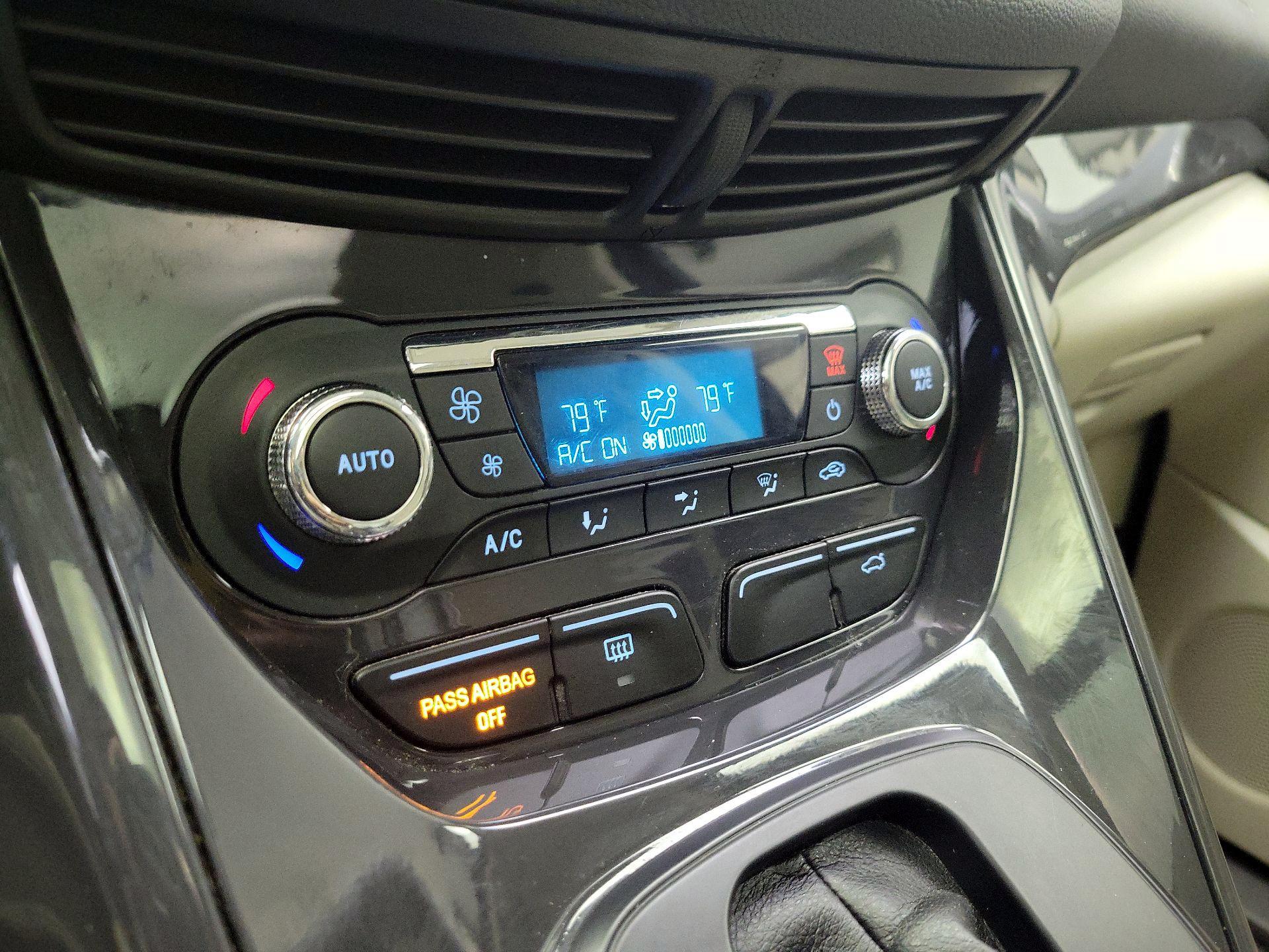 Thumbnail: 2015 Ford Escape - 16