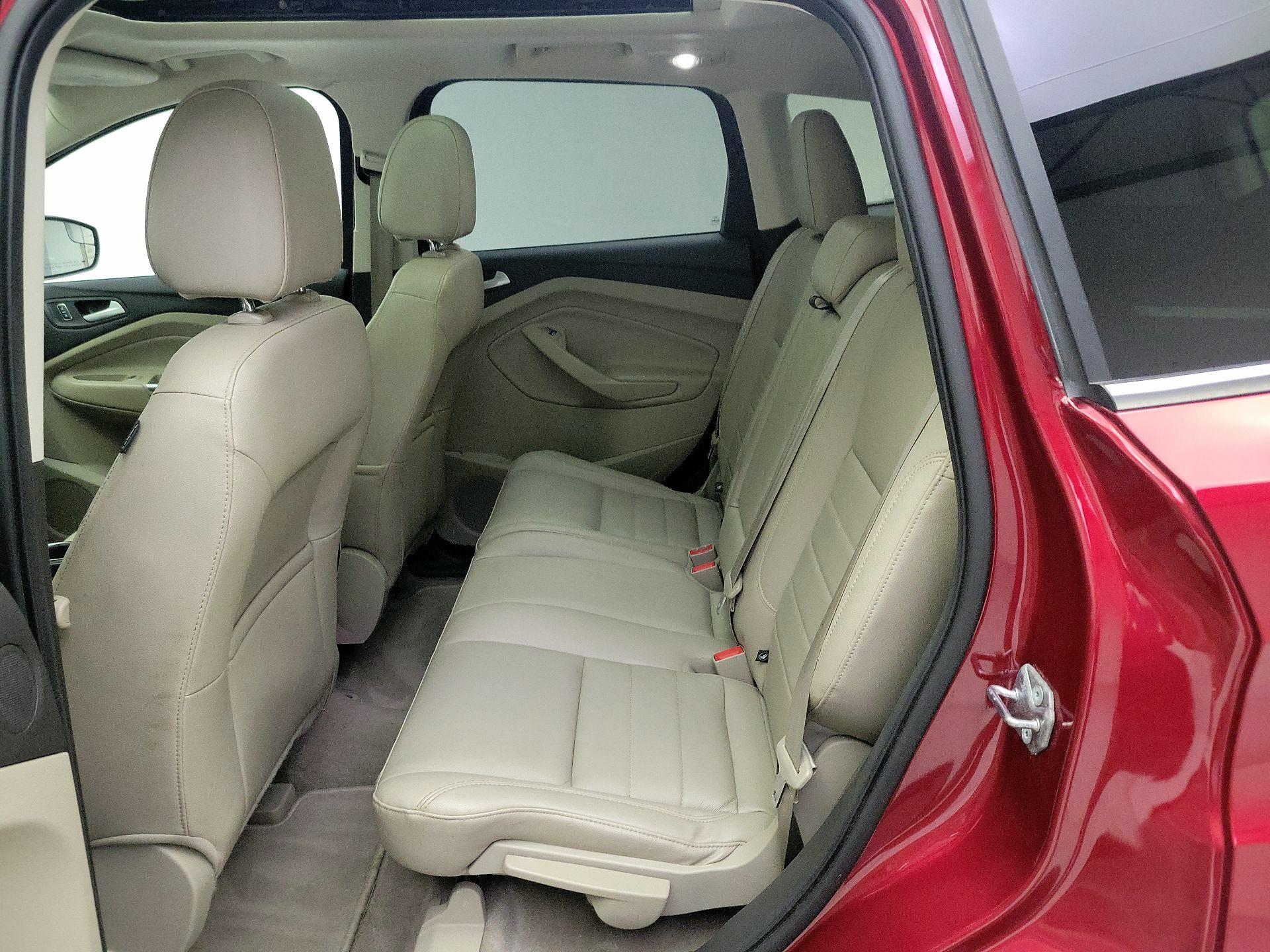 Thumbnail: 2015 Ford Escape - 20