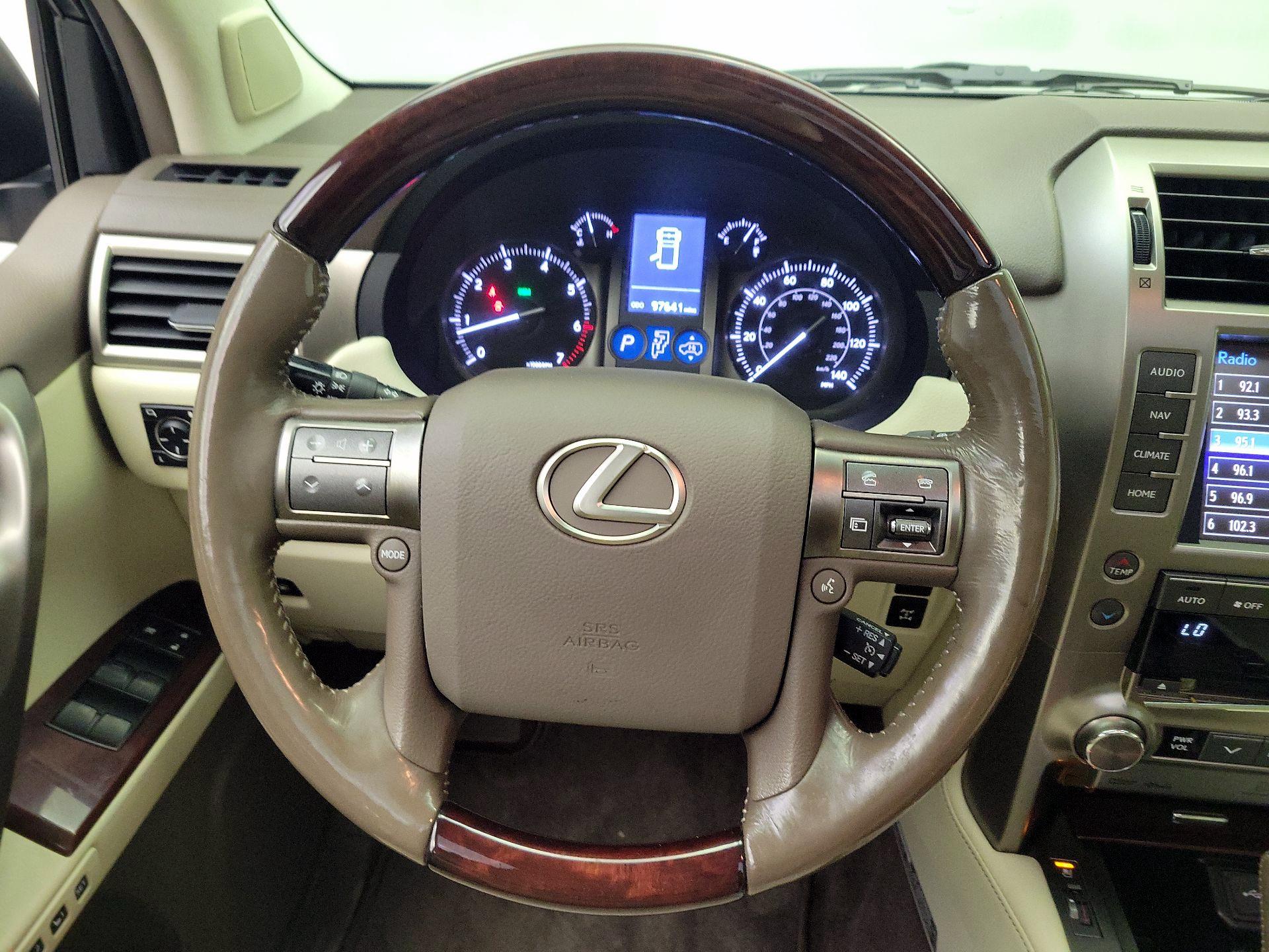 Thumbnail: 2016 Lexus GX - 10