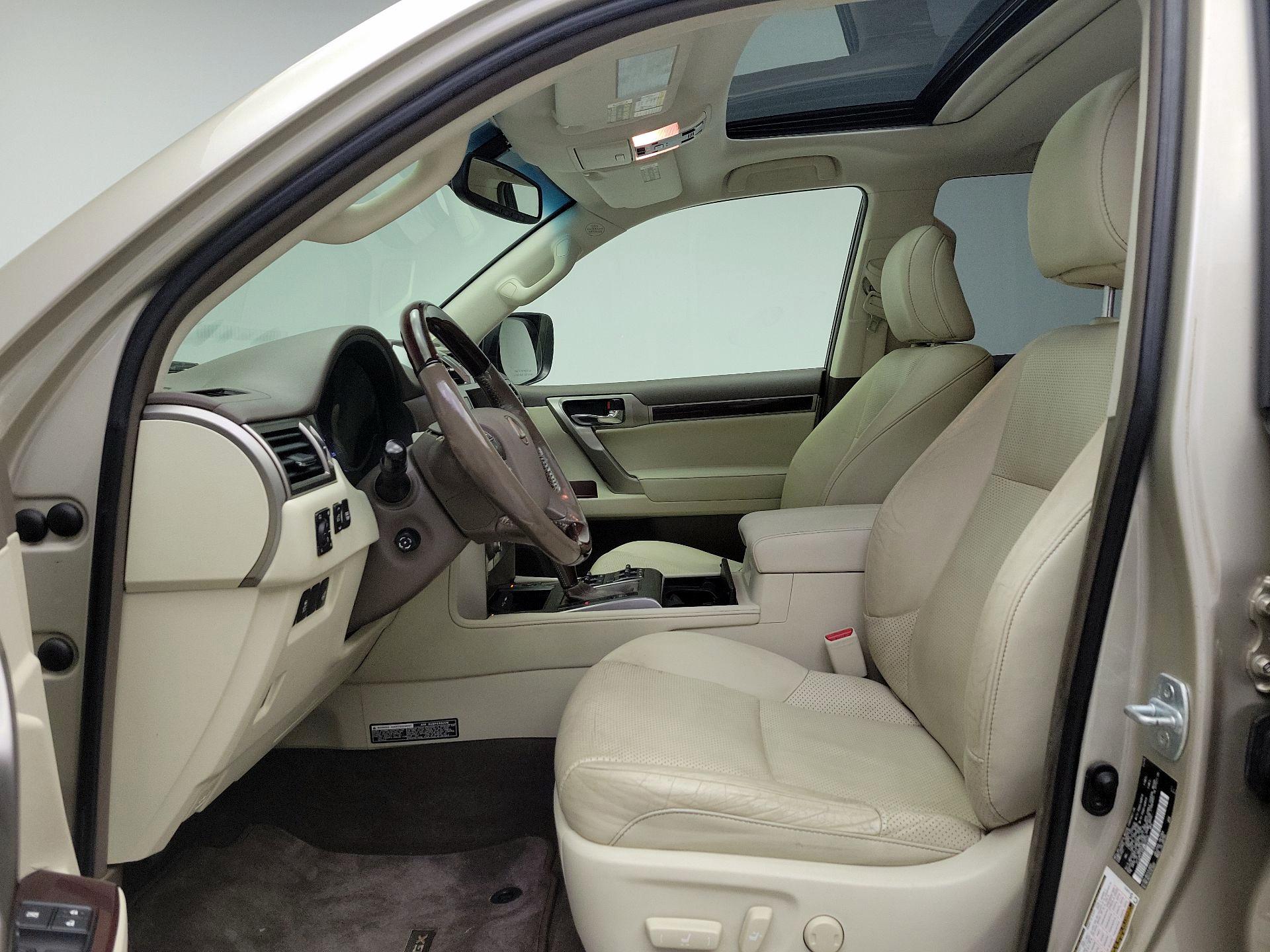 Thumbnail: 2016 Lexus GX - 11