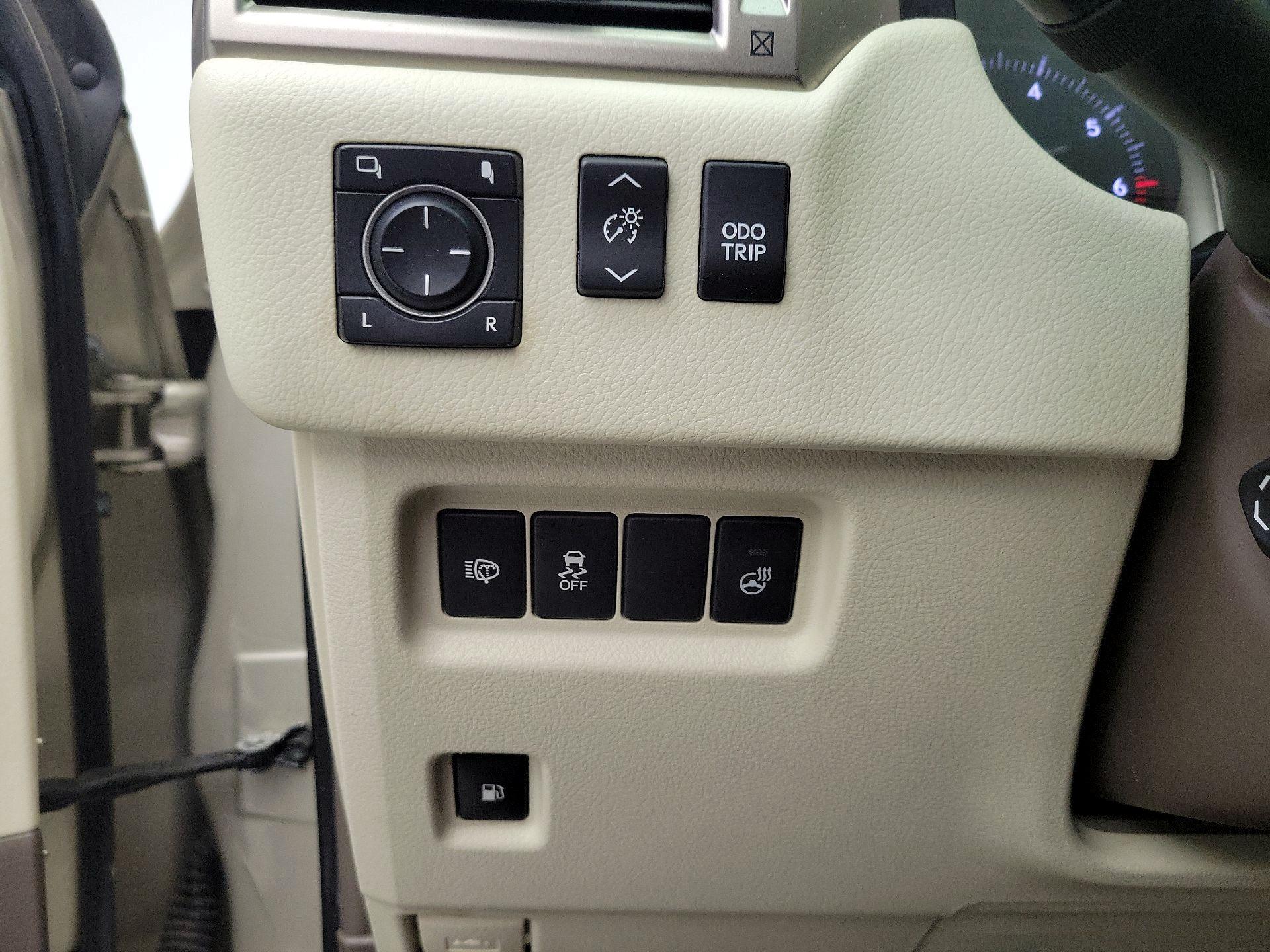Thumbnail: 2016 Lexus GX - 13