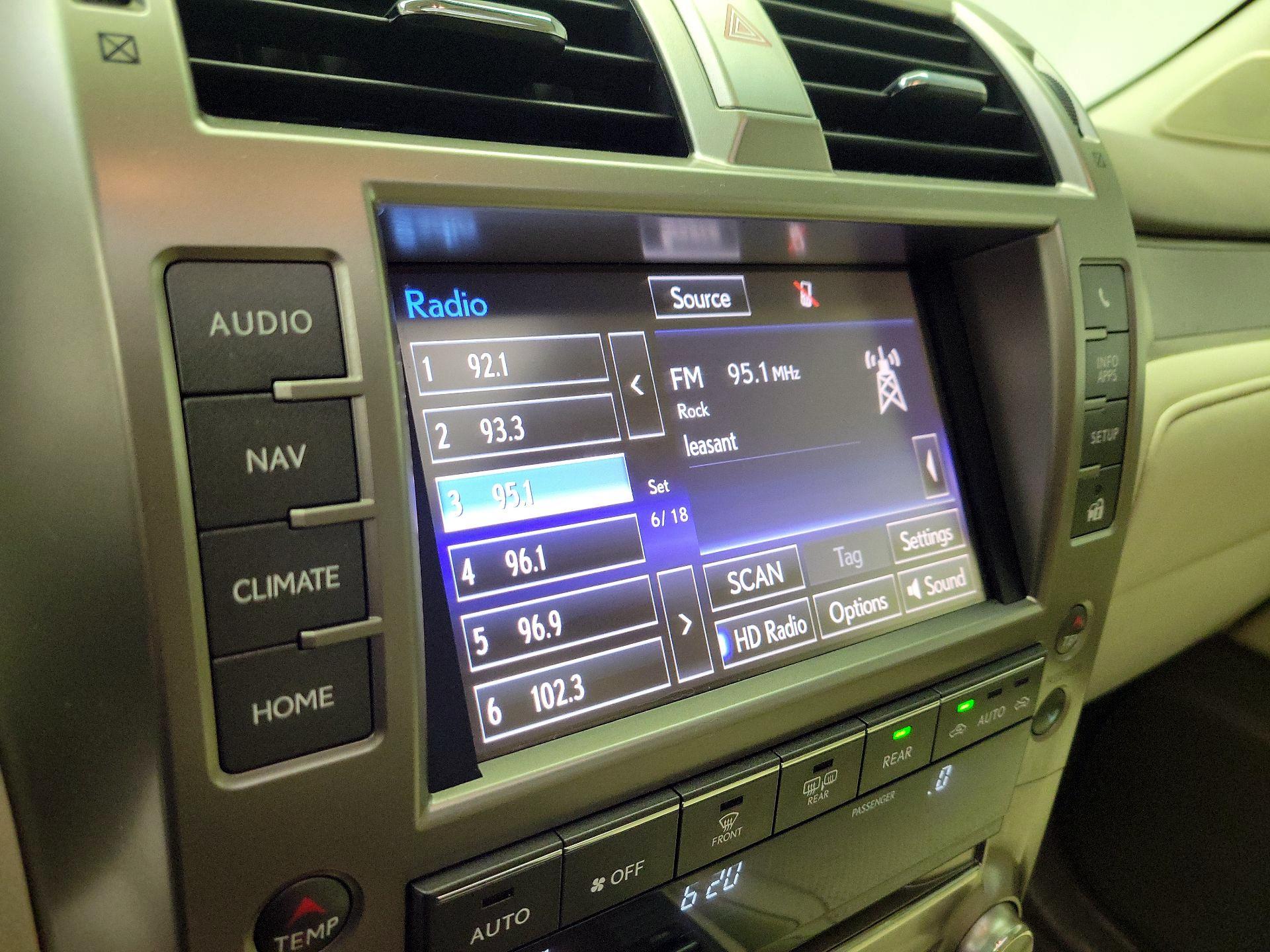 Thumbnail: 2016 Lexus GX - 15