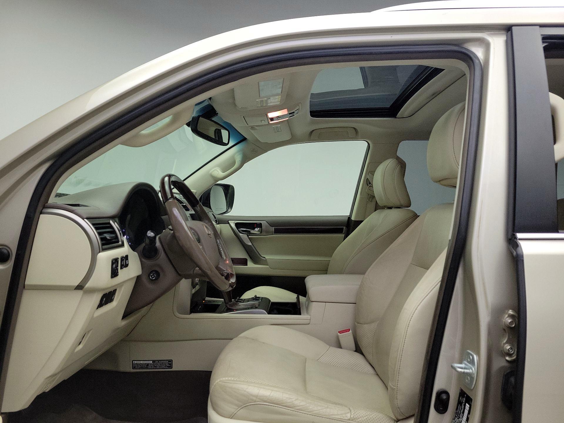 Thumbnail: 2016 Lexus GX - 19