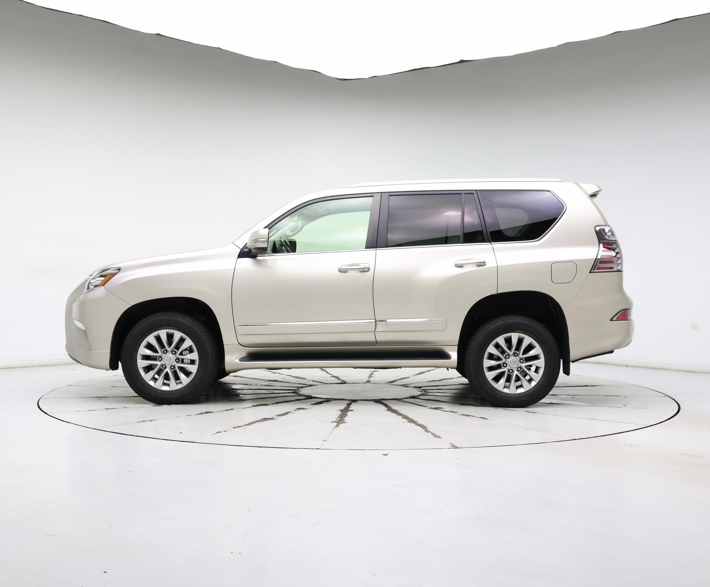 Thumbnail: 2016 Lexus GX - 3