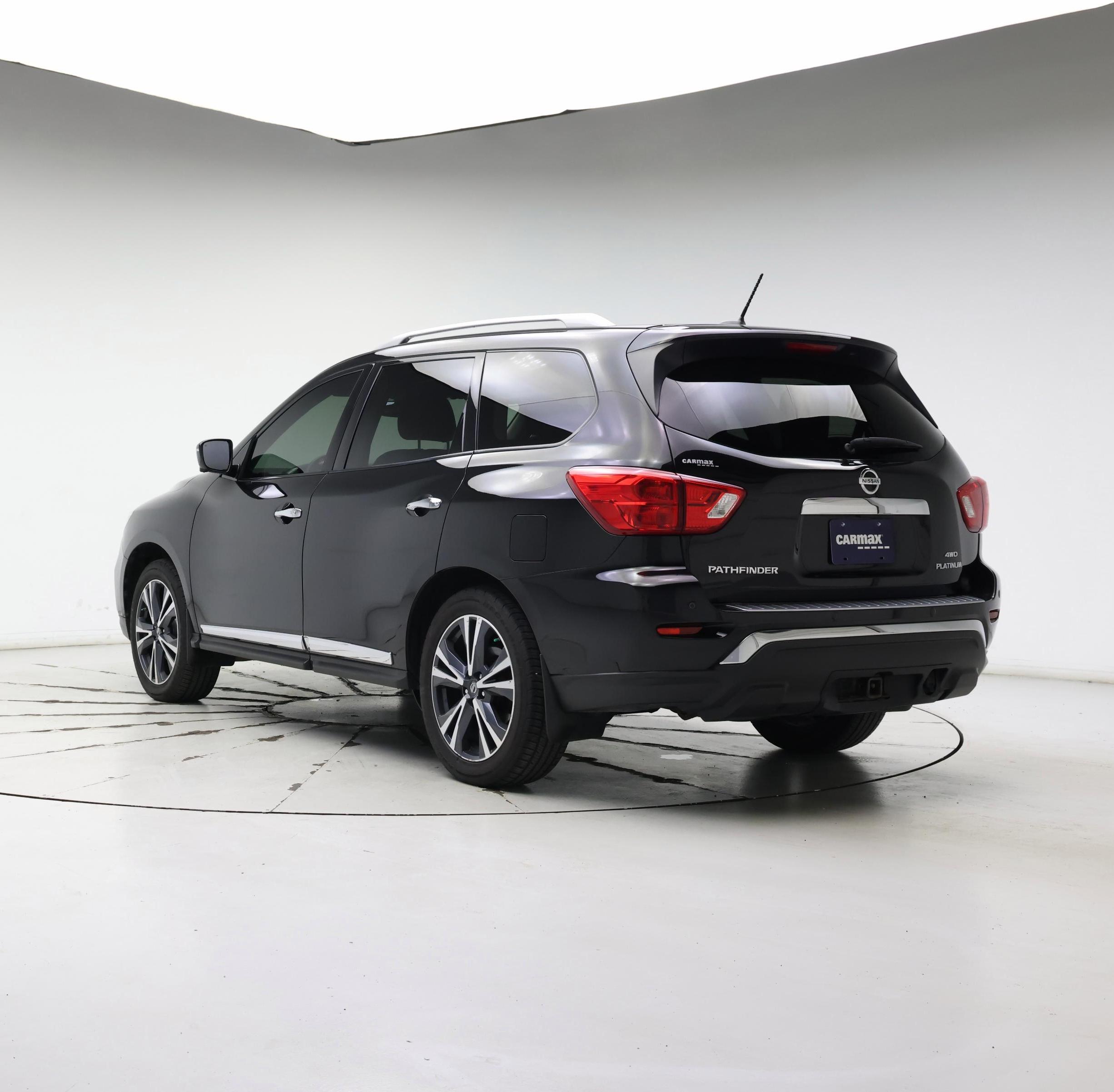 Thumbnail: 2018 Nissan Pathfinder - 2