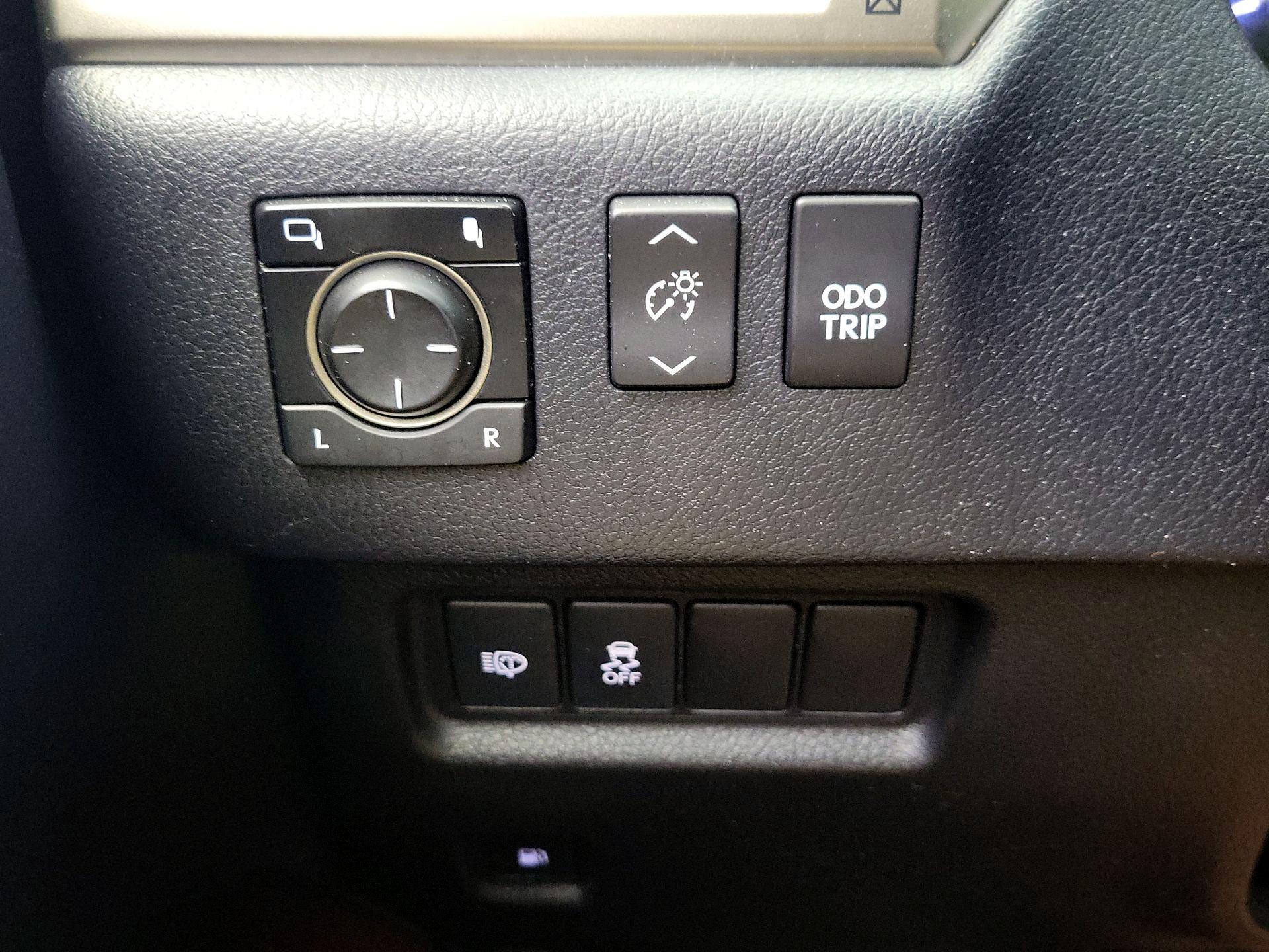 Thumbnail: 2019 Lexus GX - 13