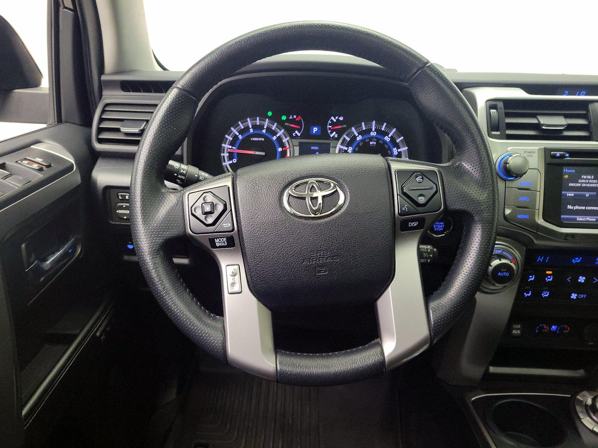 Thumbnail: 2019 Toyota 4Runner - 10