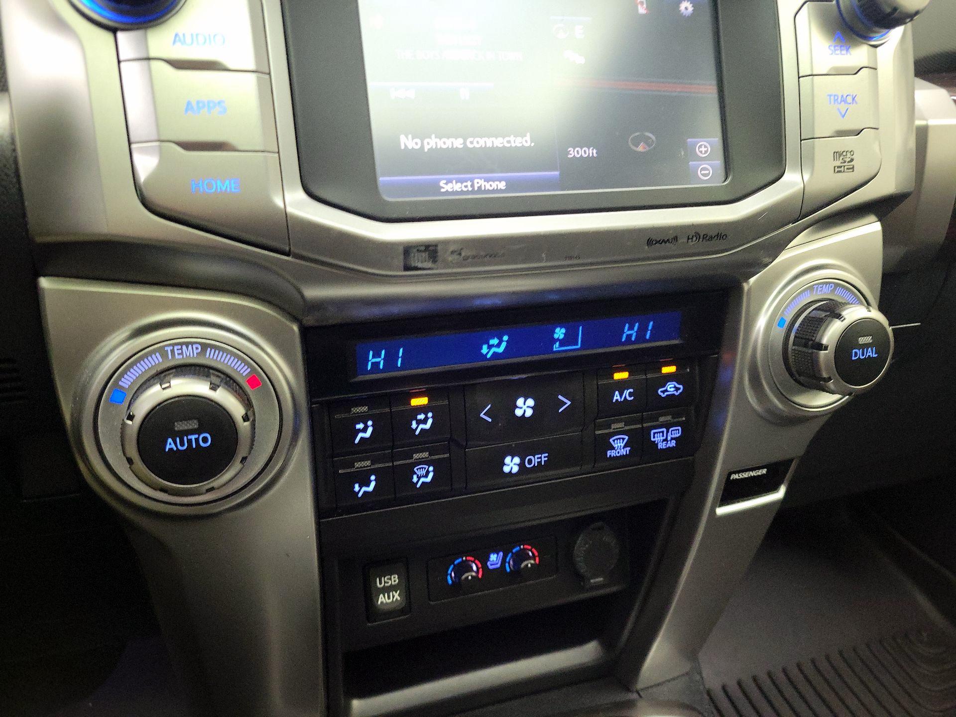 Thumbnail: 2019 Toyota 4Runner - 17