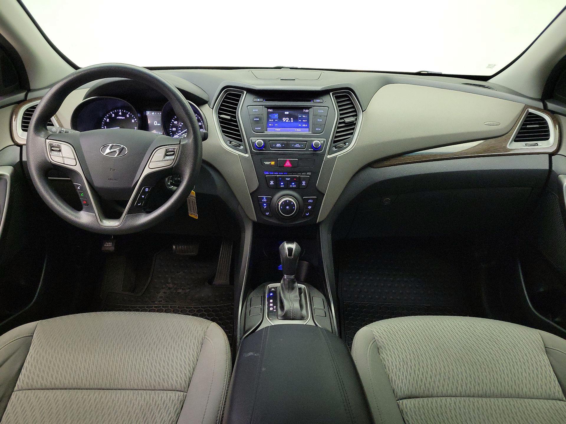 Thumbnail: 2017 Hyundai Santa Fe - 9