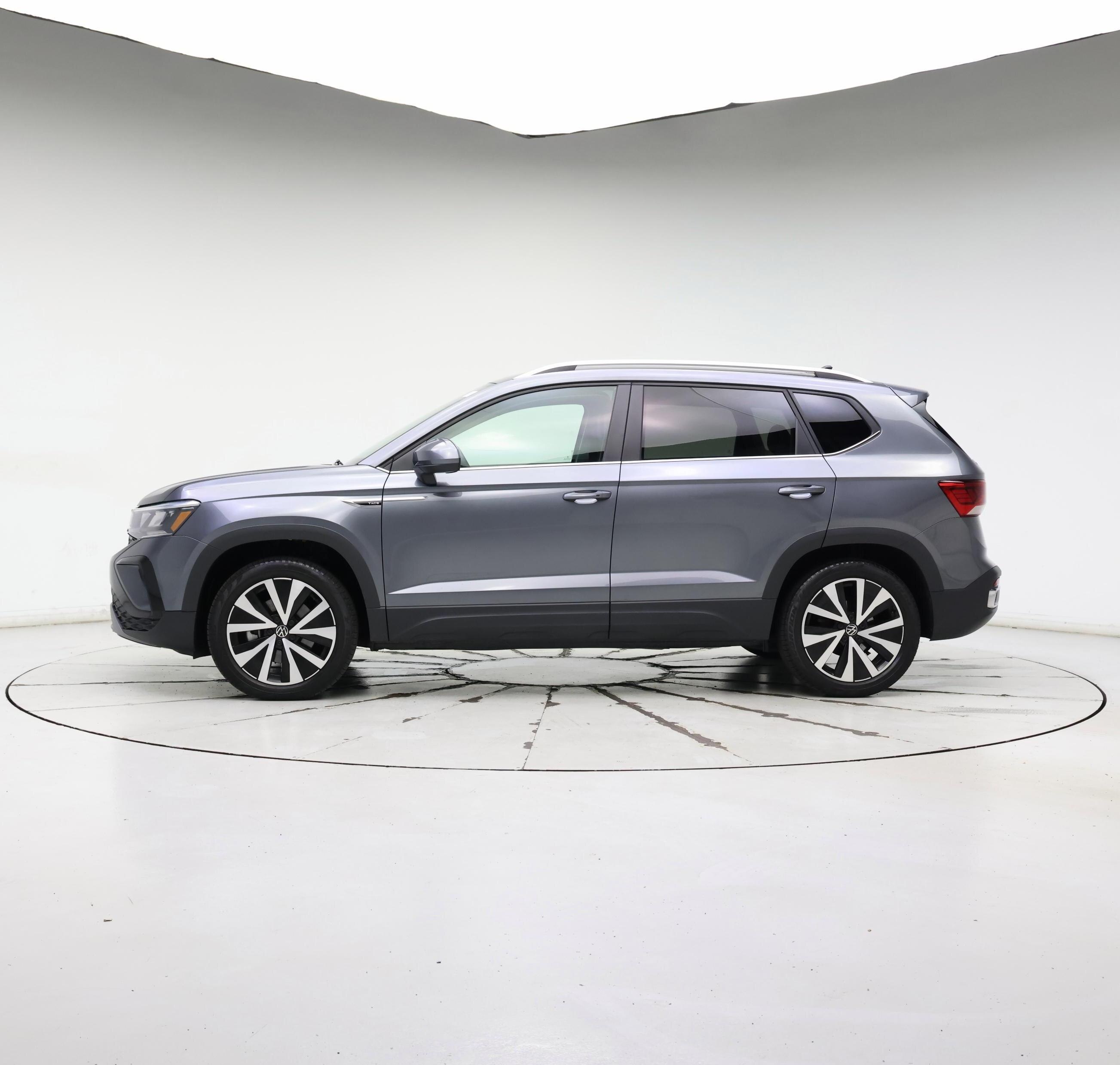 Thumbnail: 2022 Volkswagen Taos - 3