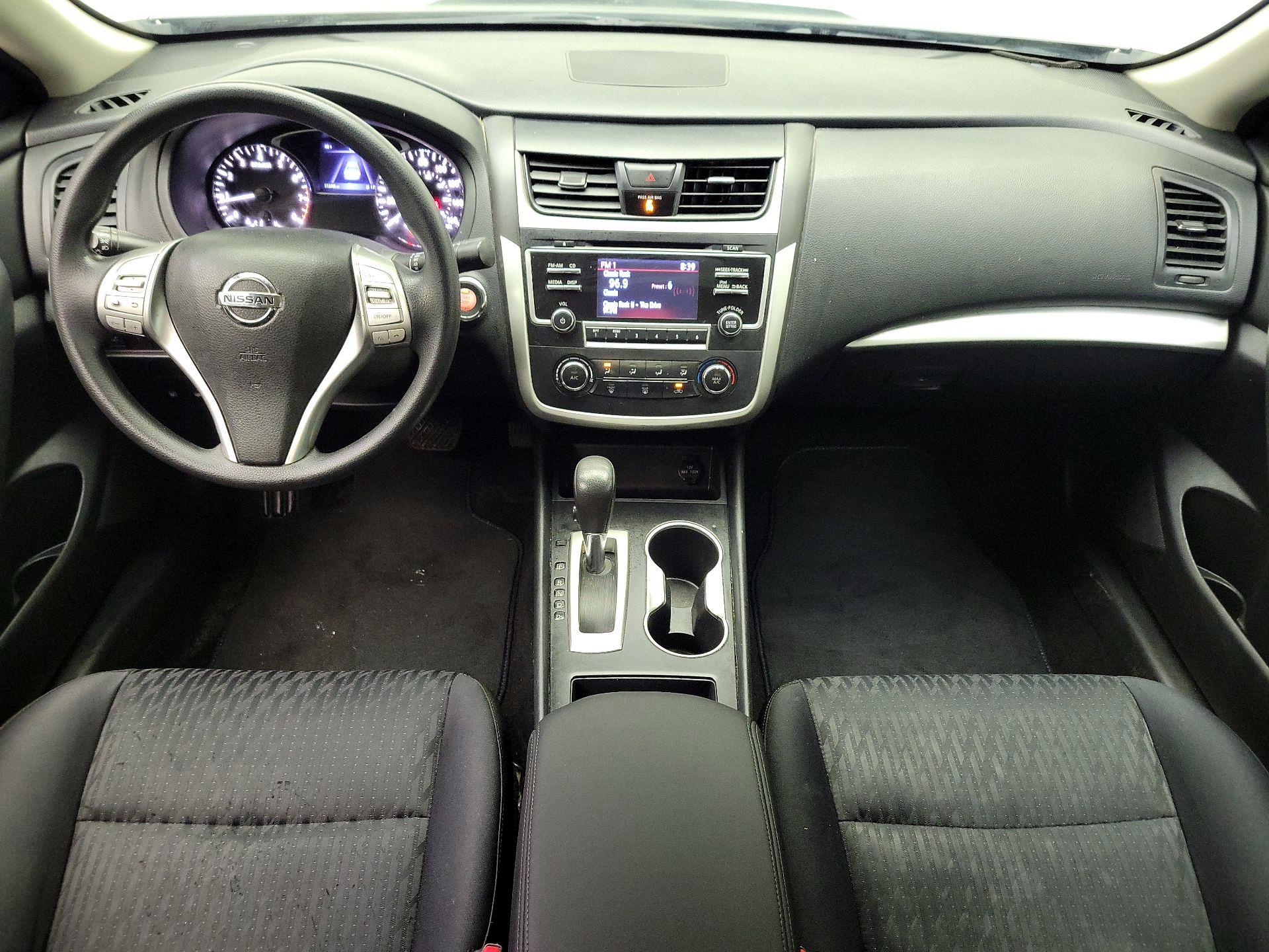 Thumbnail: 2018 Nissan Altima - 9