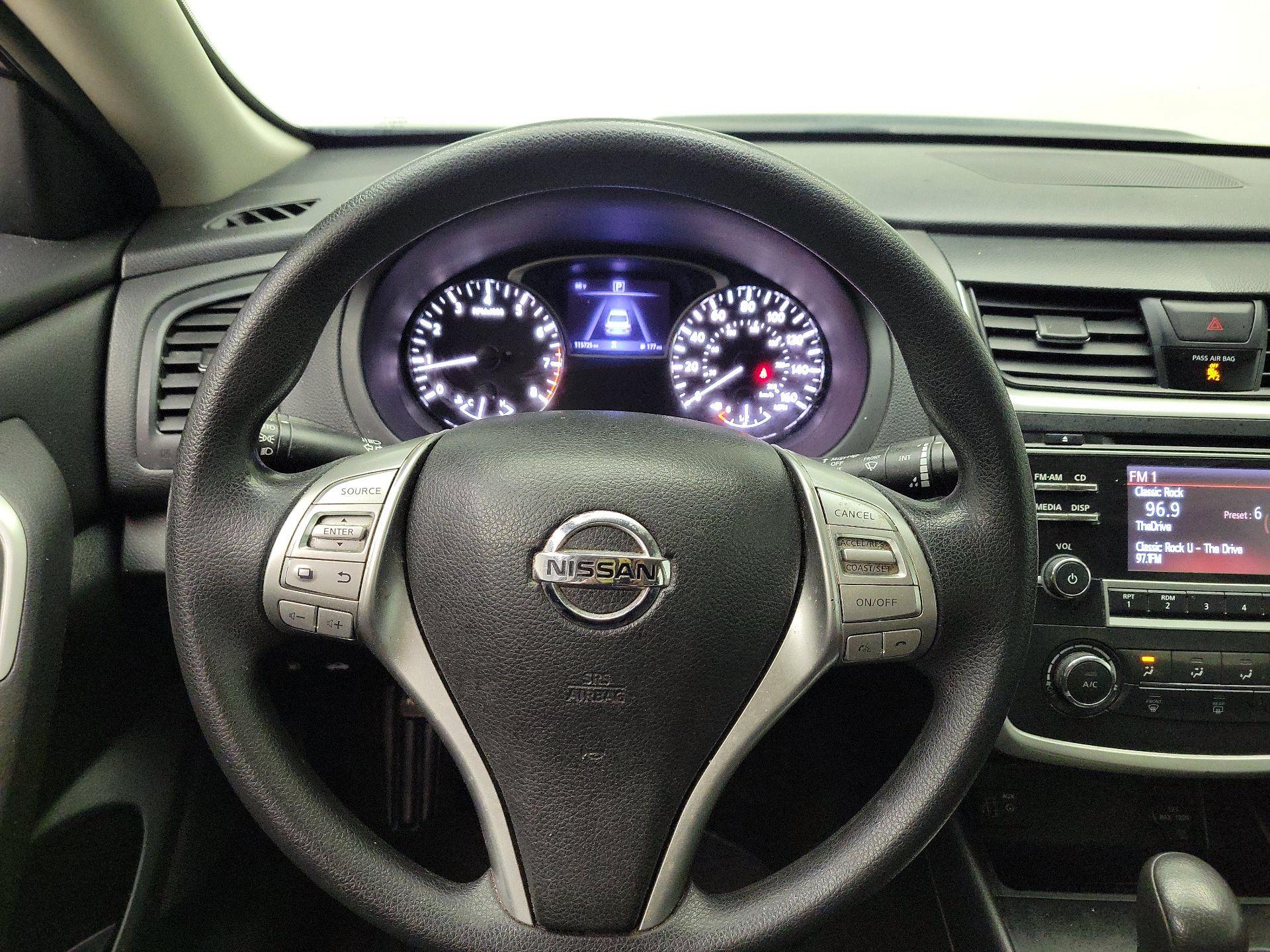 Thumbnail: 2018 Nissan Altima - 10