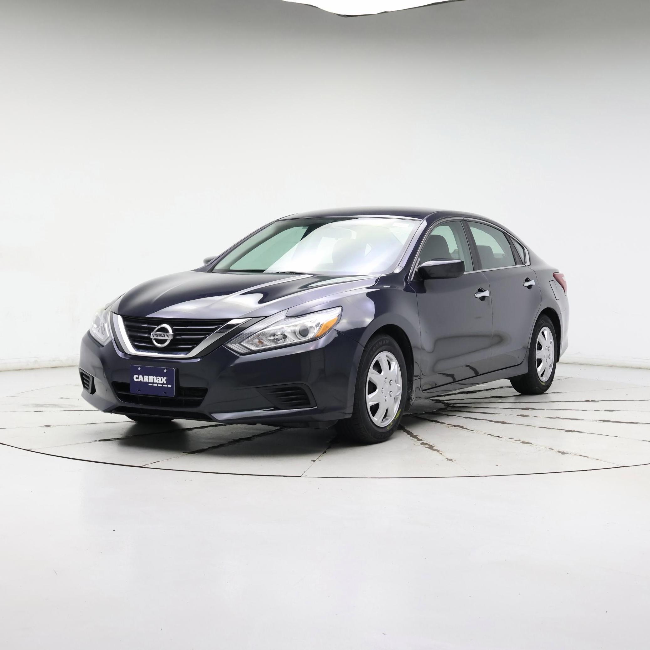 Thumbnail: 2018 Nissan Altima - 4