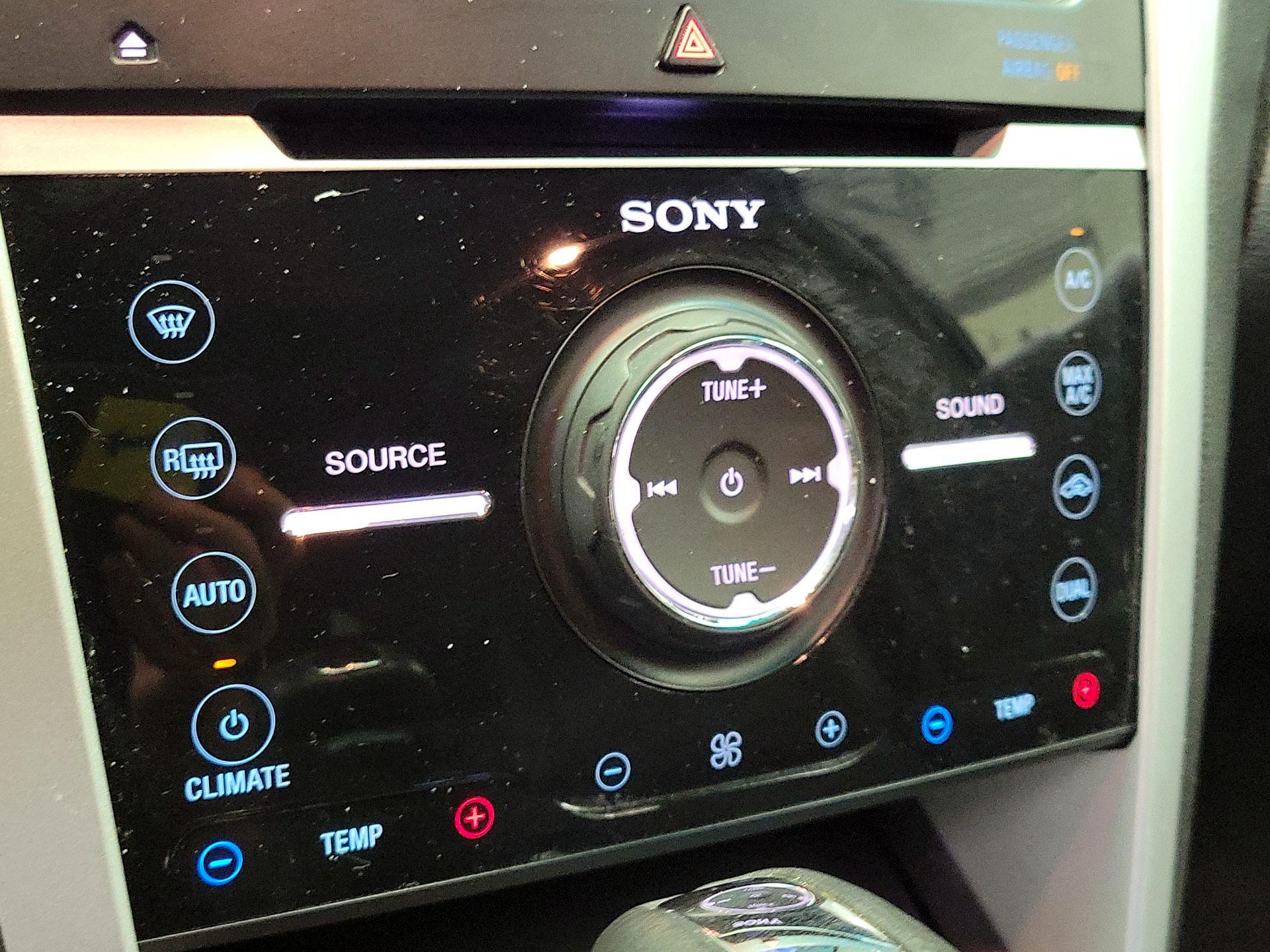 Thumbnail: 2014 Ford Explorer - 17