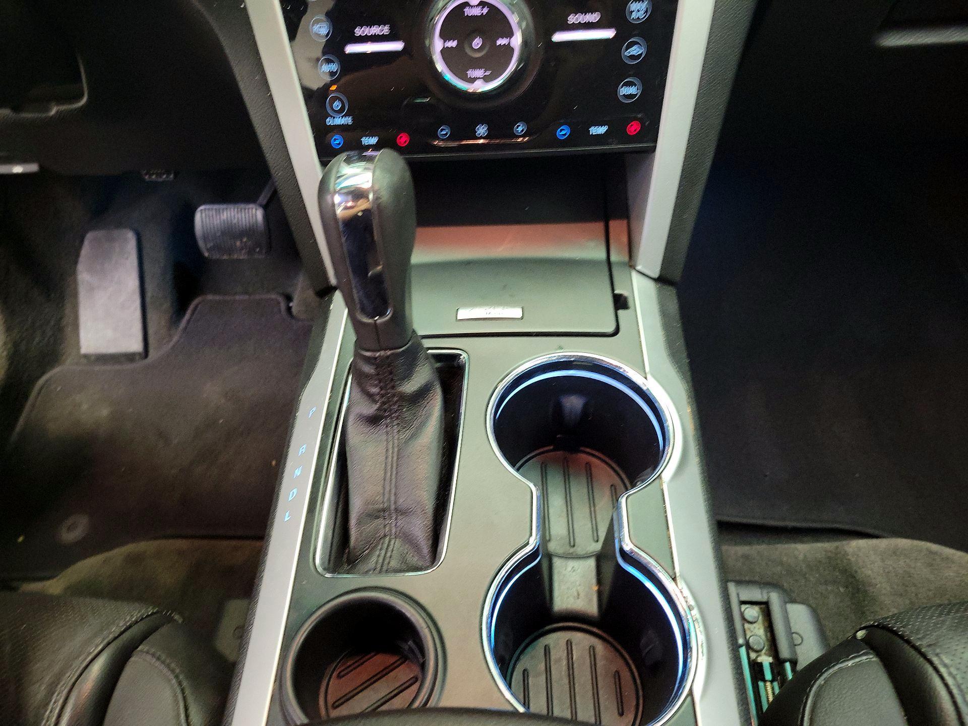 Thumbnail: 2014 Ford Explorer - 18