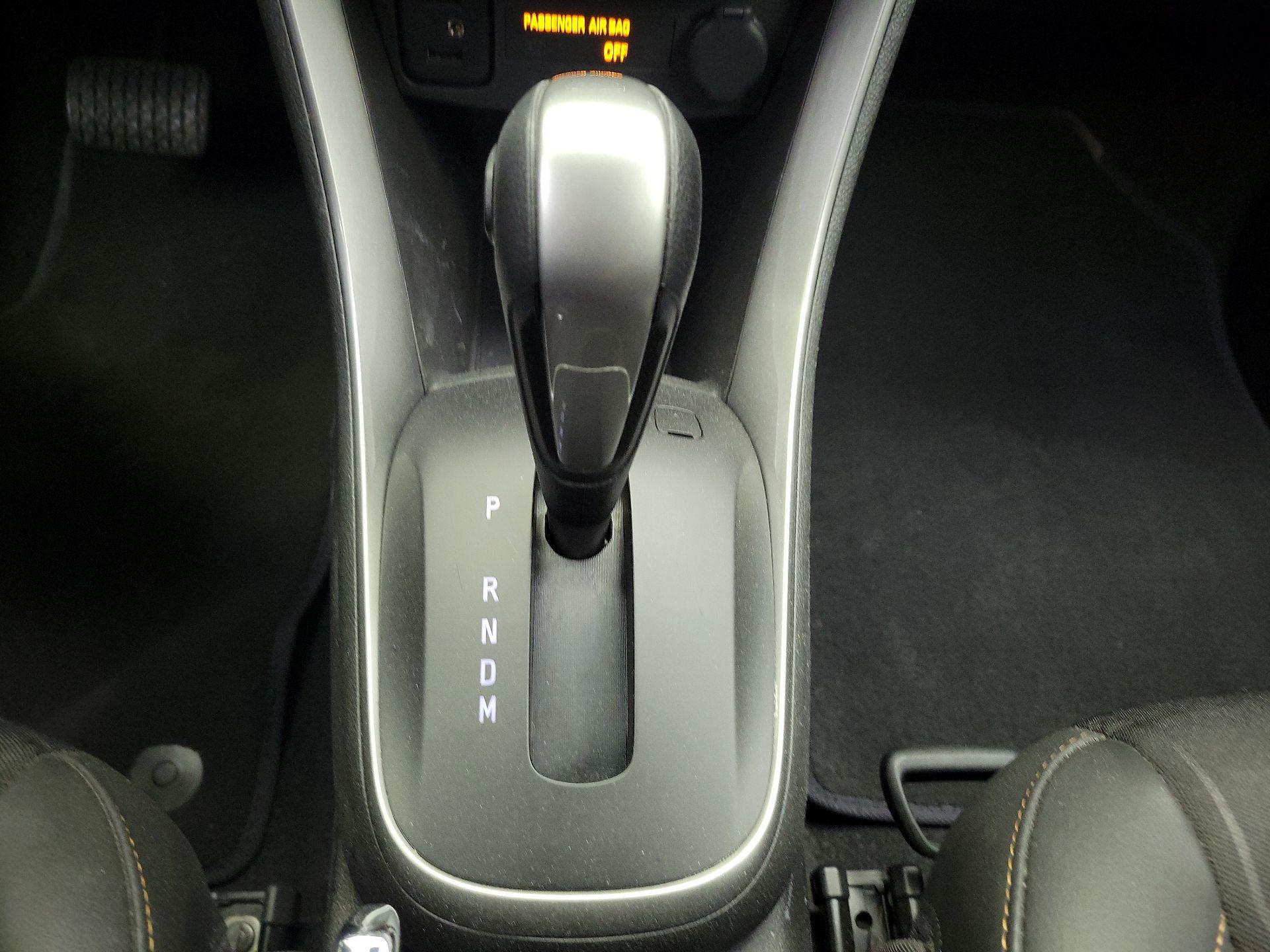 Thumbnail: 2020 Chevrolet Trax - 17