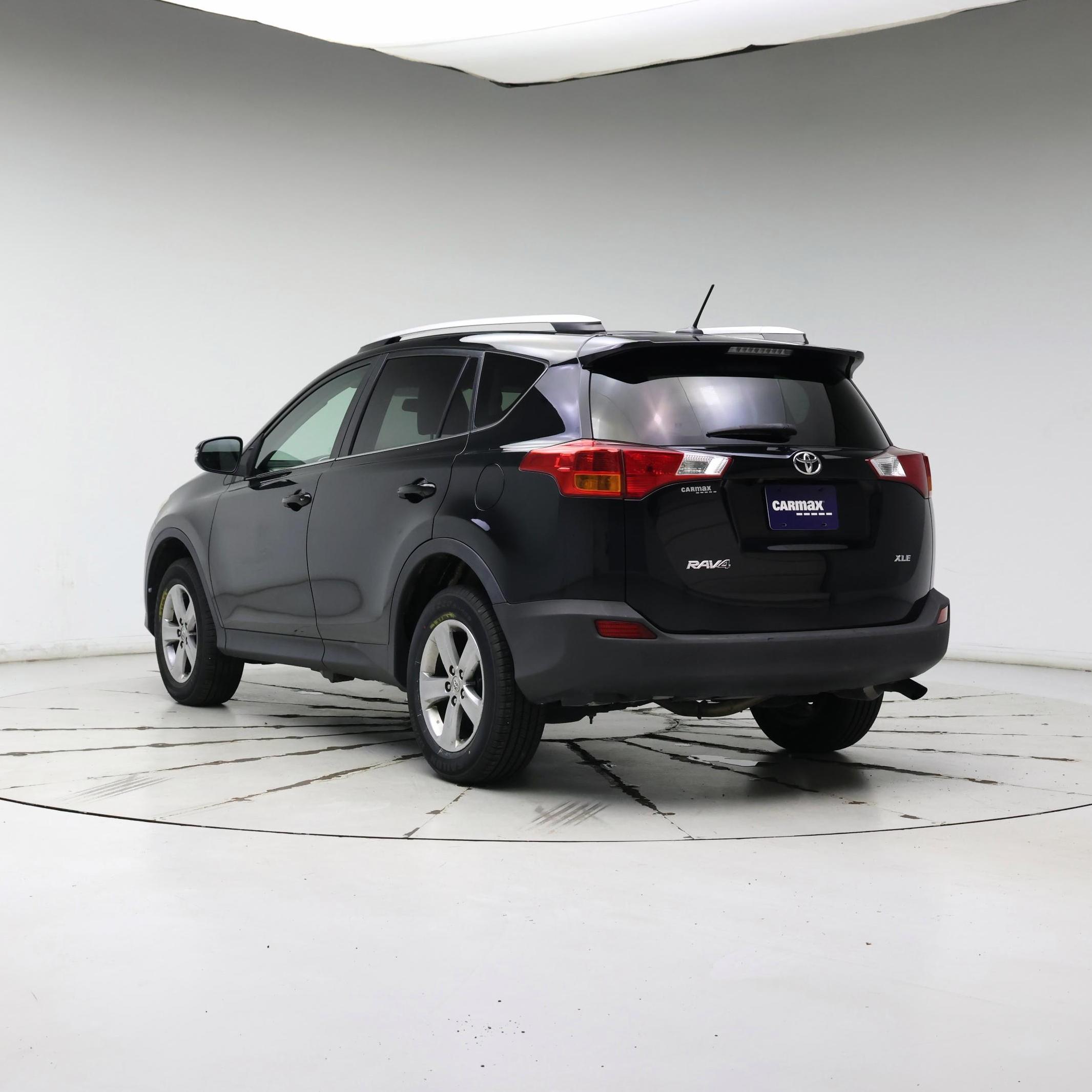 Thumbnail: 2015 Toyota RAV4 - 2