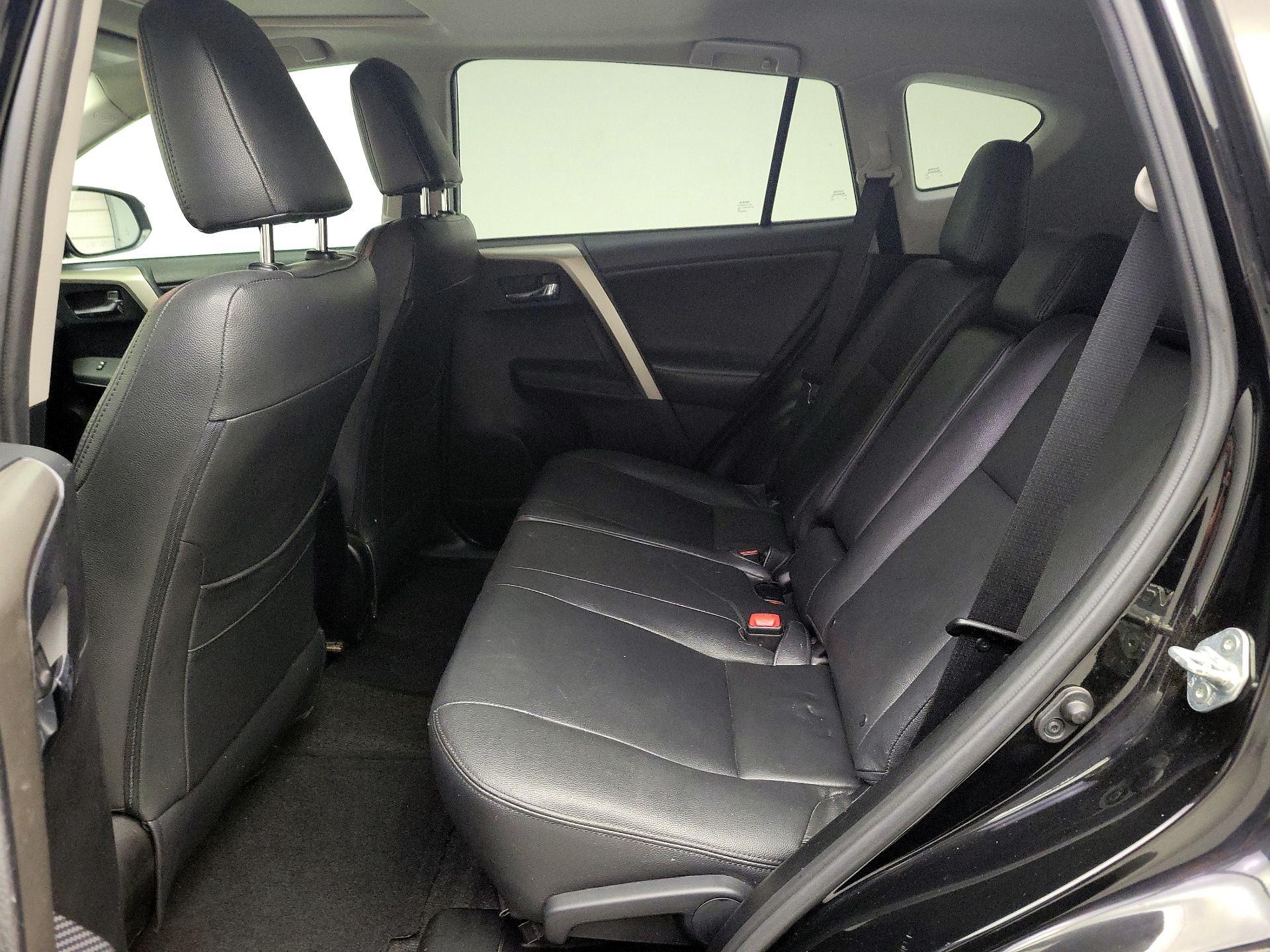 Thumbnail: 2015 Toyota RAV4 - 20