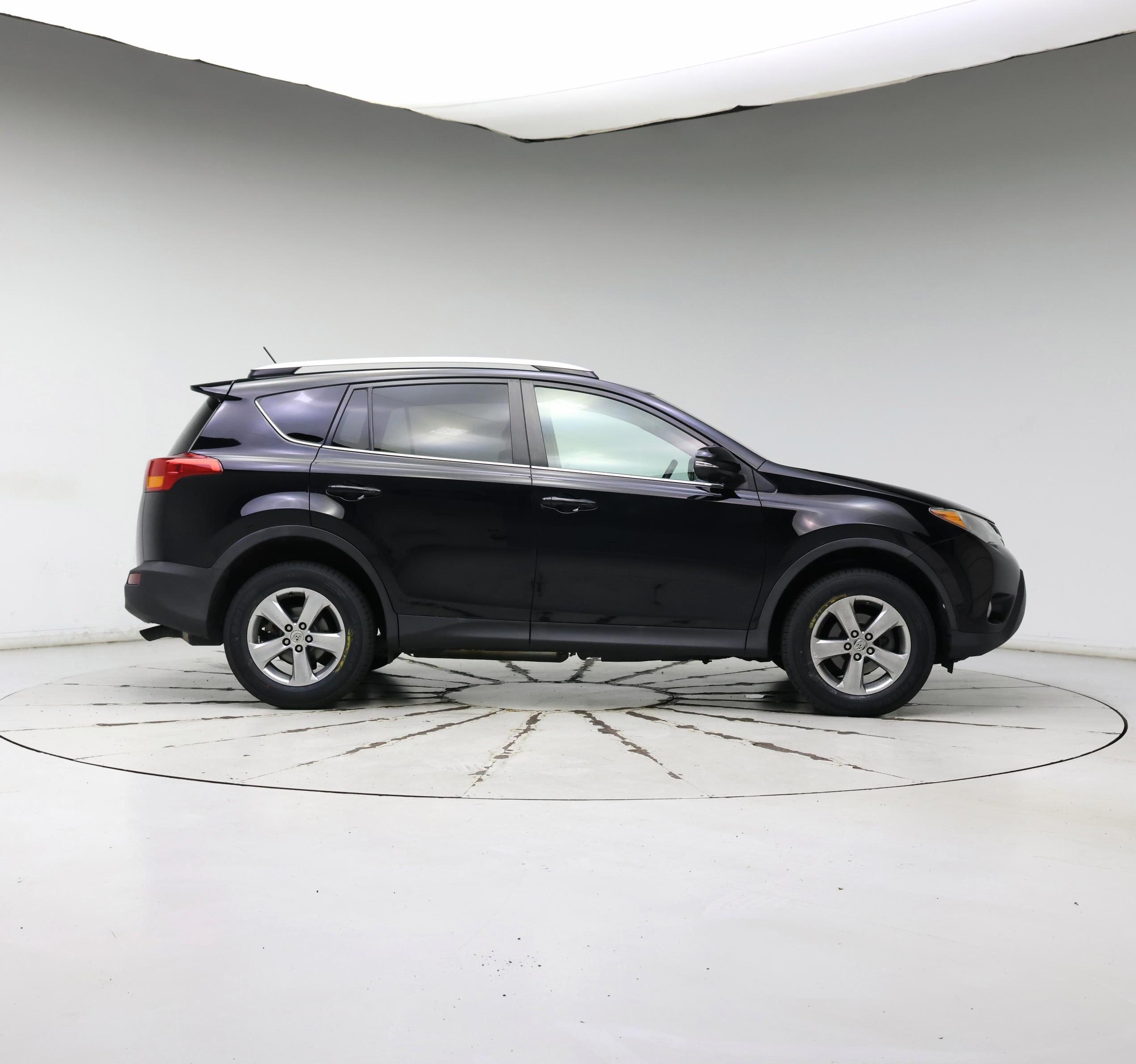 Thumbnail: 2015 Toyota RAV4 - 7