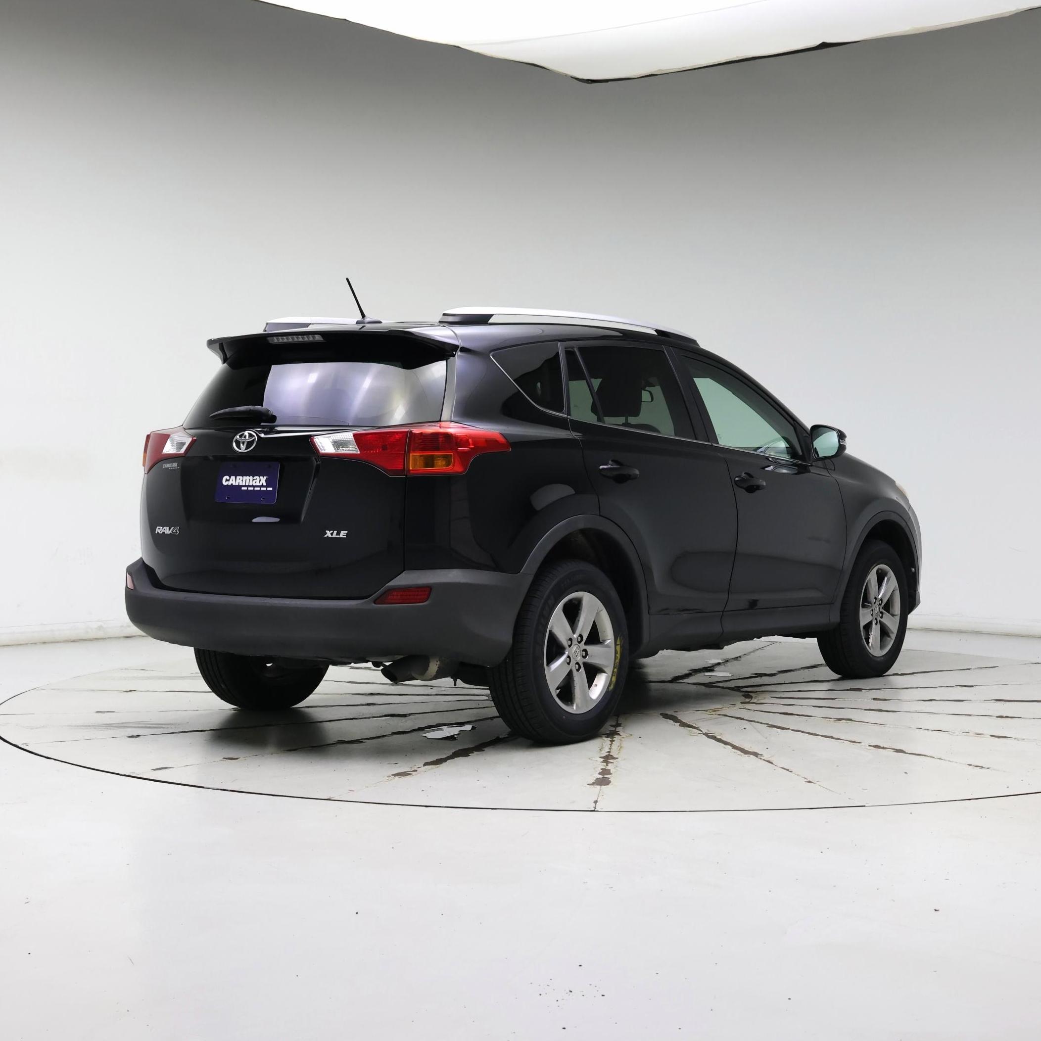 Thumbnail: 2015 Toyota RAV4 - 8