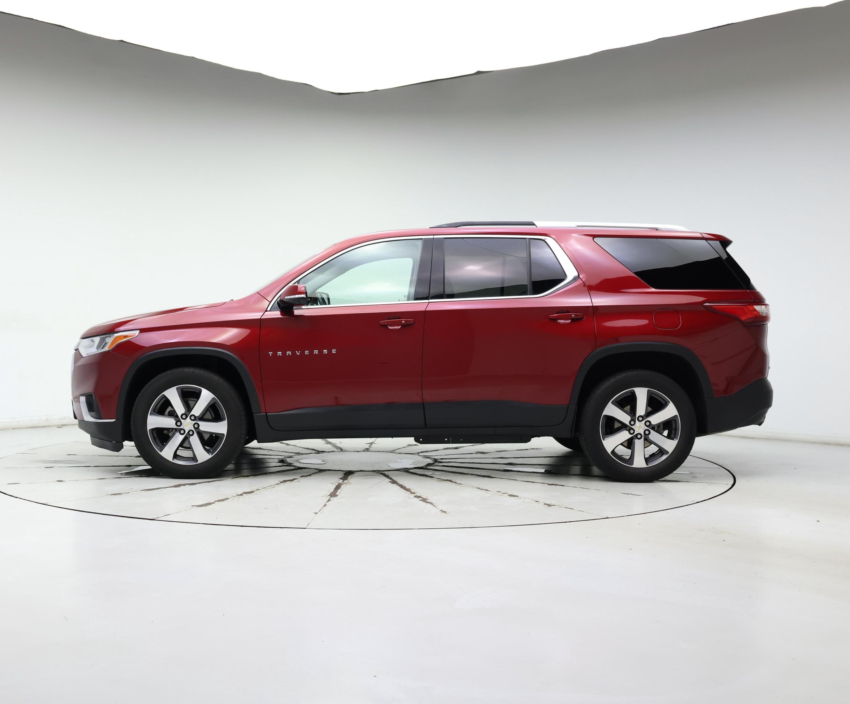 Thumbnail: 2018 Chevrolet Traverse - 3