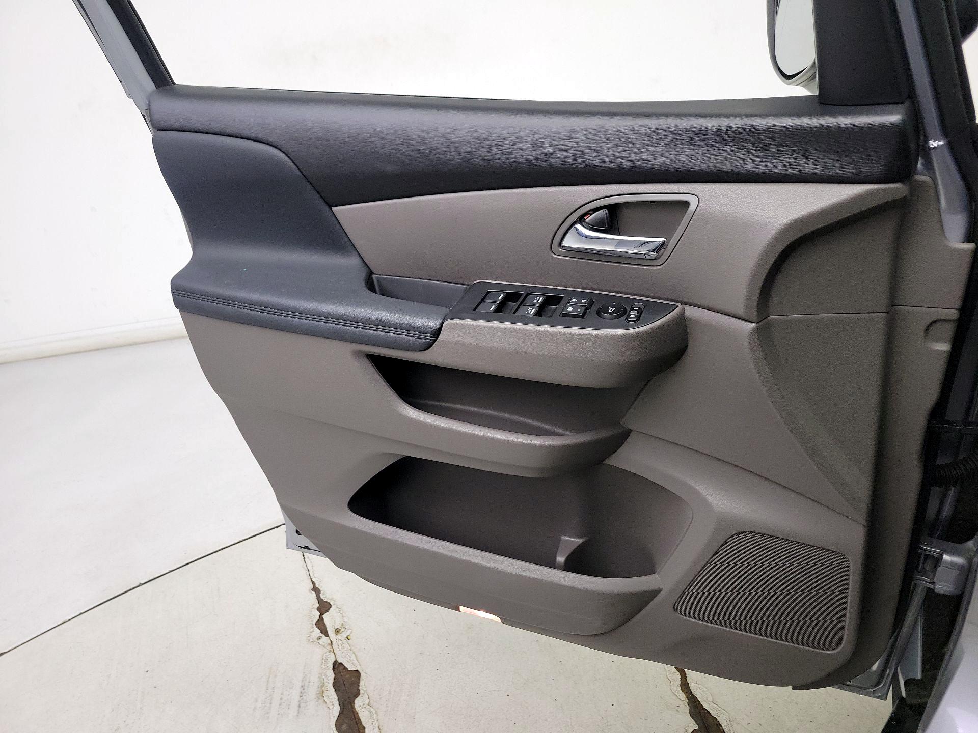 Thumbnail: 2017 Honda Odyssey - 12
