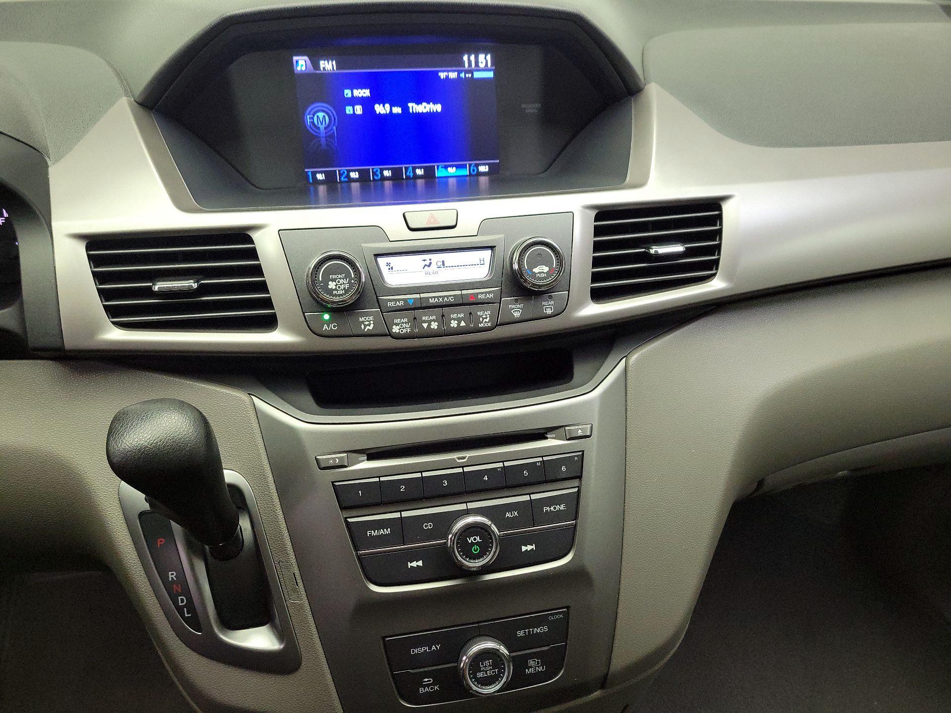 Thumbnail: 2017 Honda Odyssey - 15