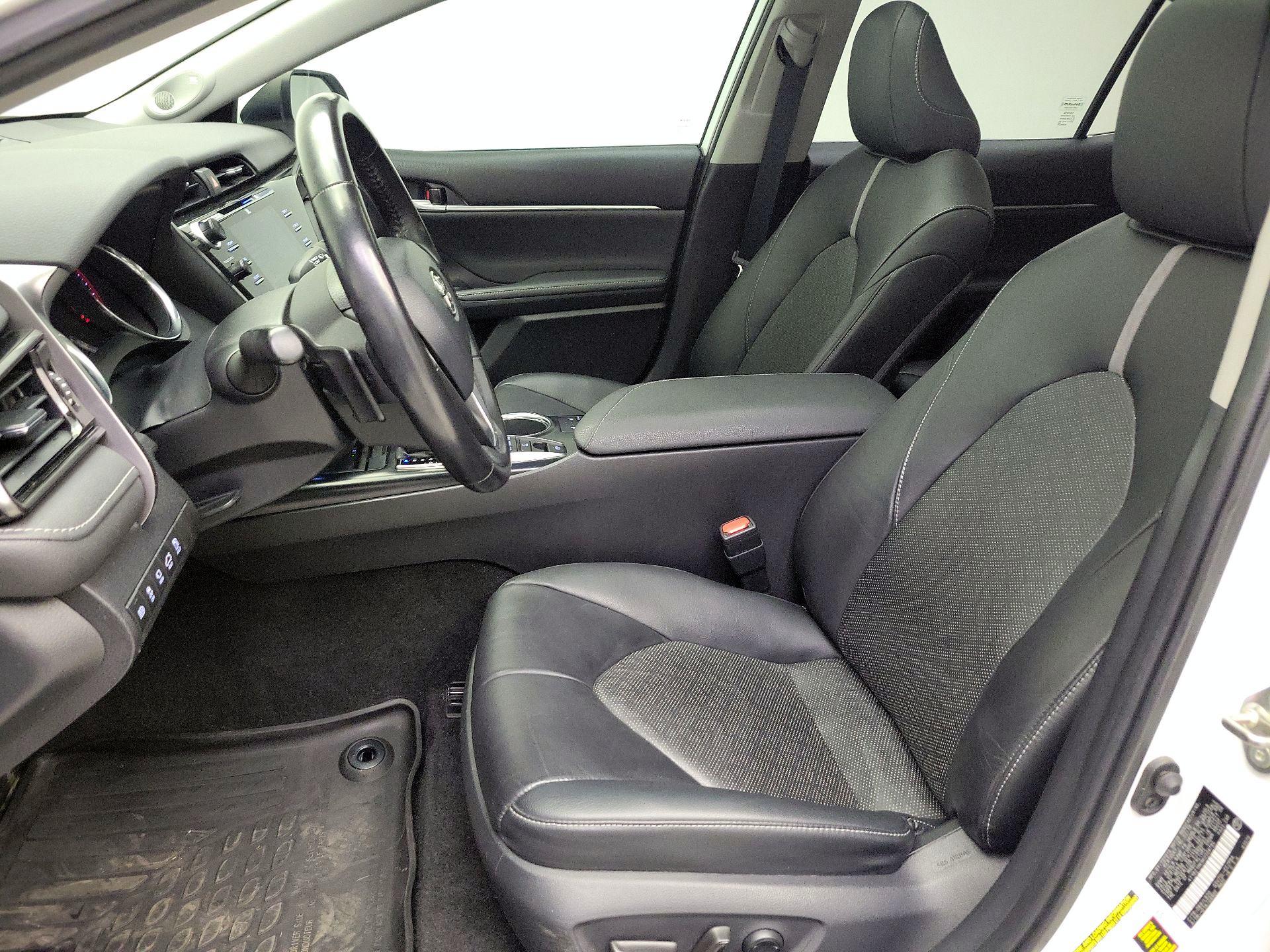 Thumbnail: 2019 Toyota Camry - 11
